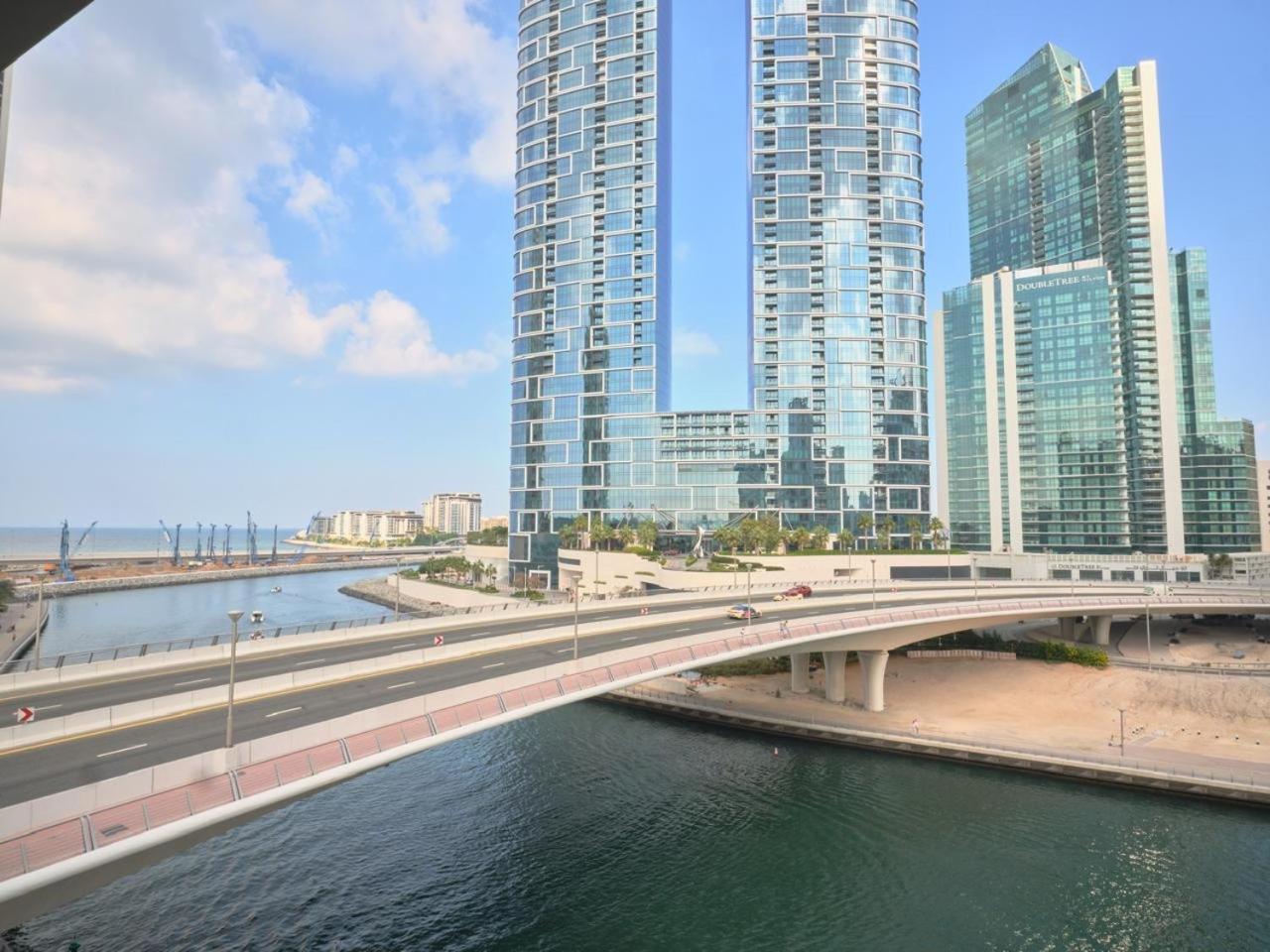 Wonderful Two Bed With Full Marina View * Dubai