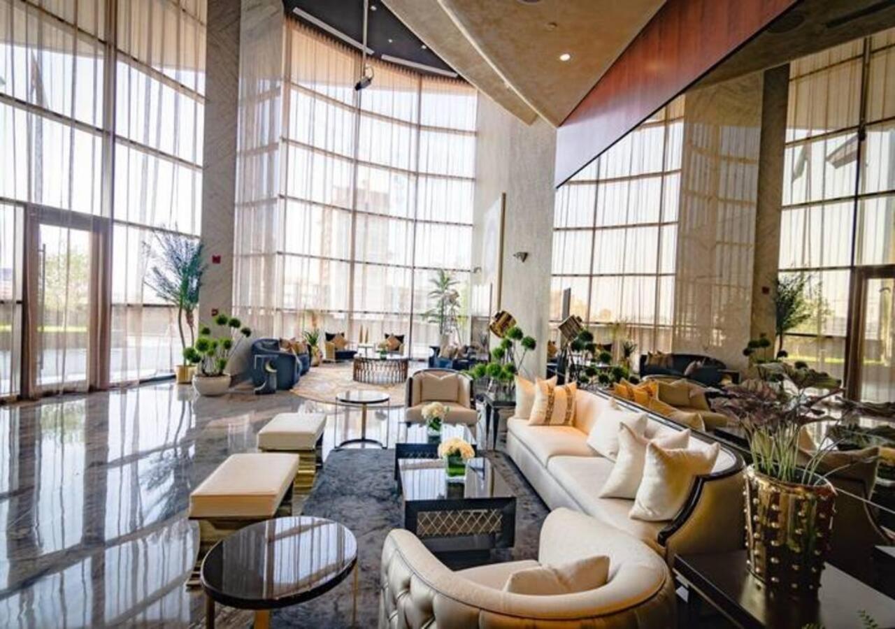 Spacious 1br In Damac Paramount Towers Bb *