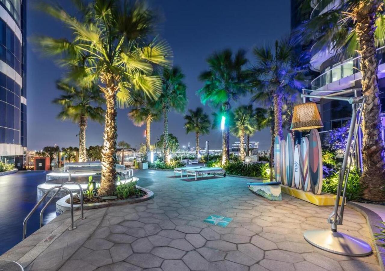 Spacious 1br In Damac Paramount Towers Bb Dubai
