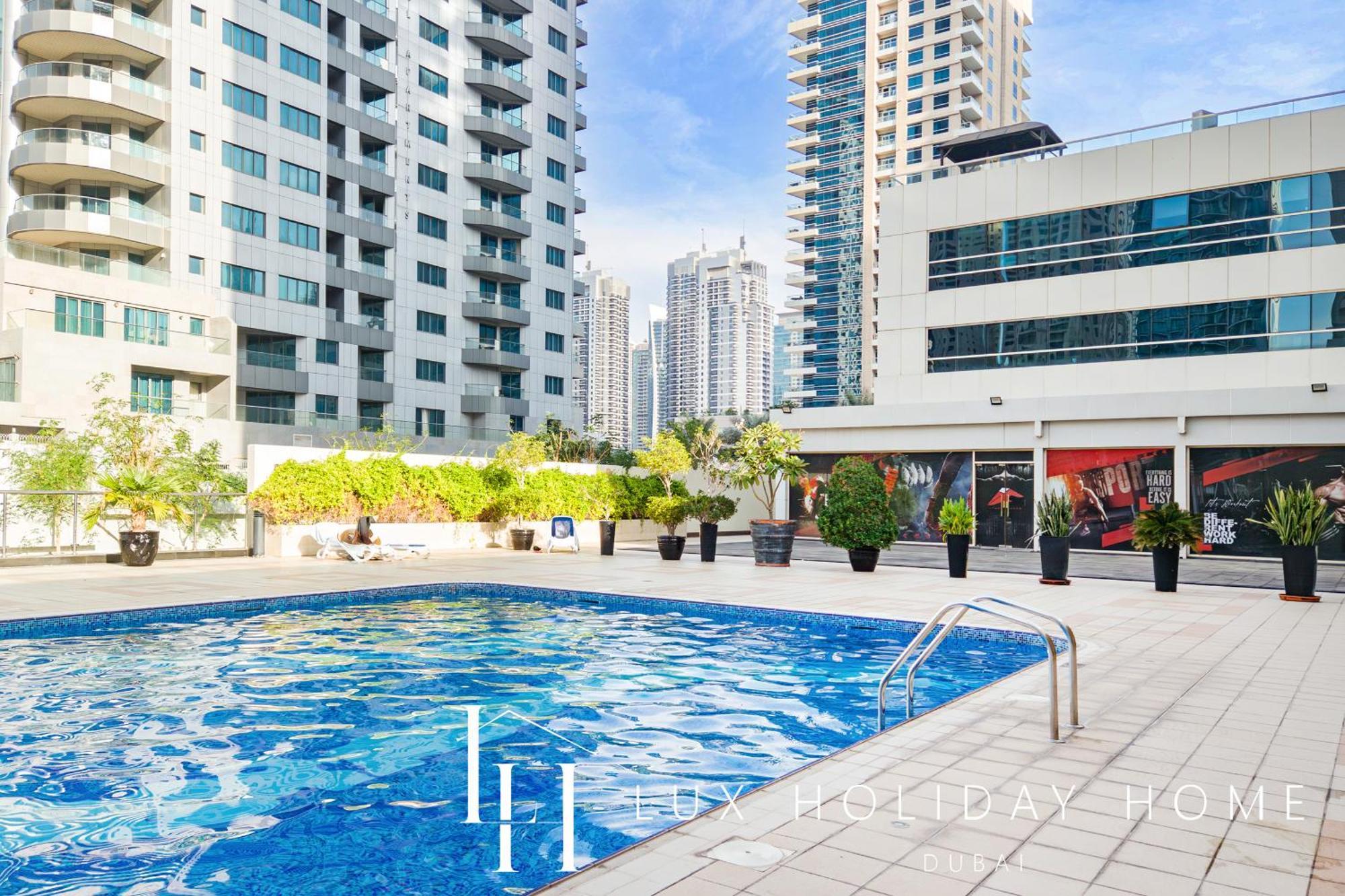 Lux The Marina View 2 Dubai