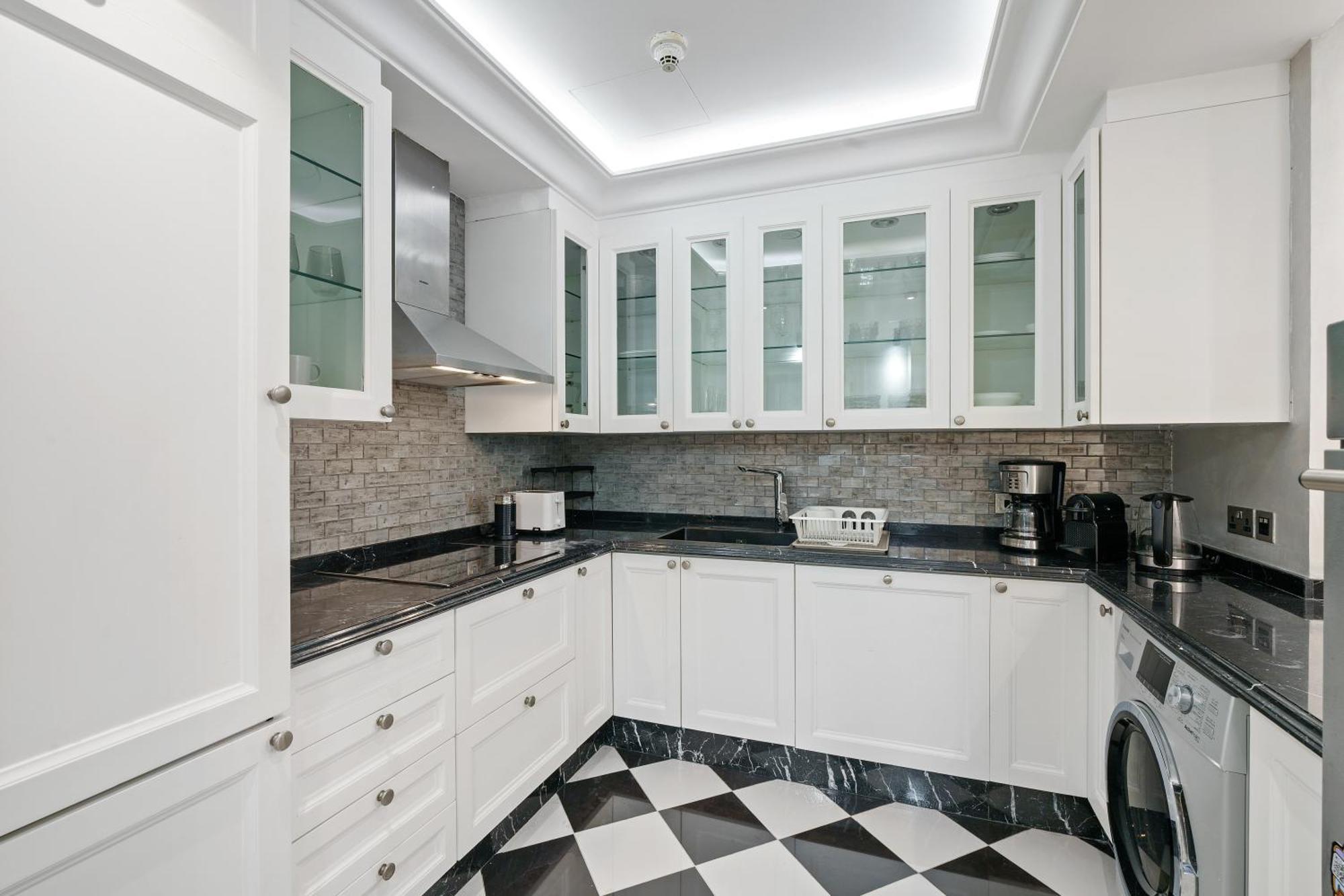 Serene 1br In Zanzebeel 1 With Burj Khalifa View