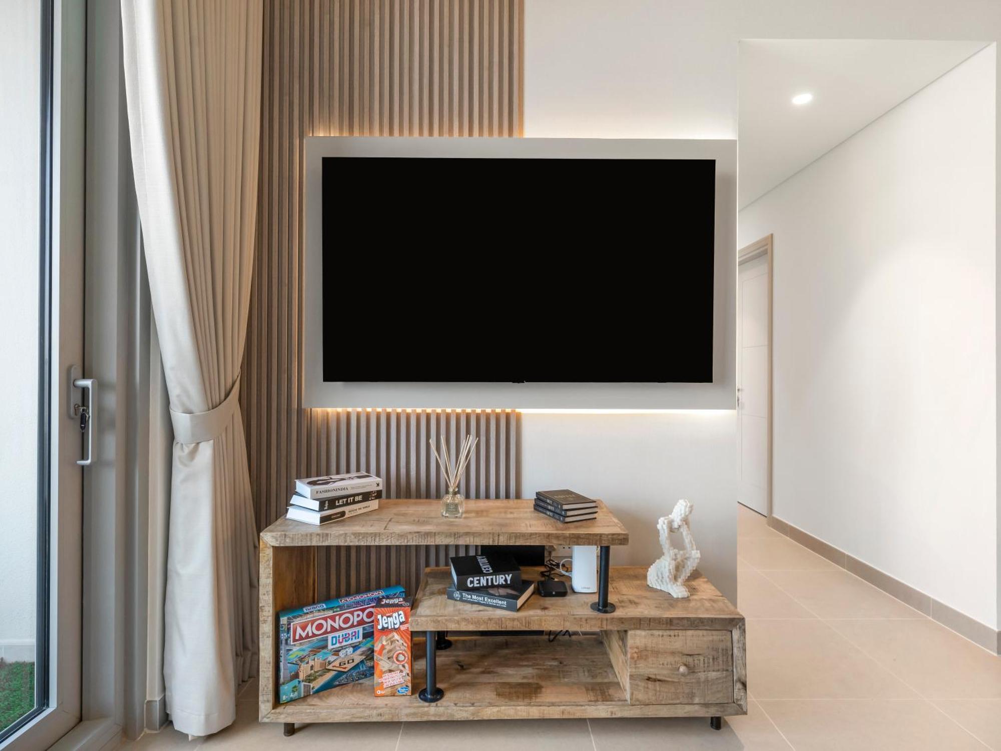 Apartment New! Panoramic Downtown & Fountain Views From High Floors