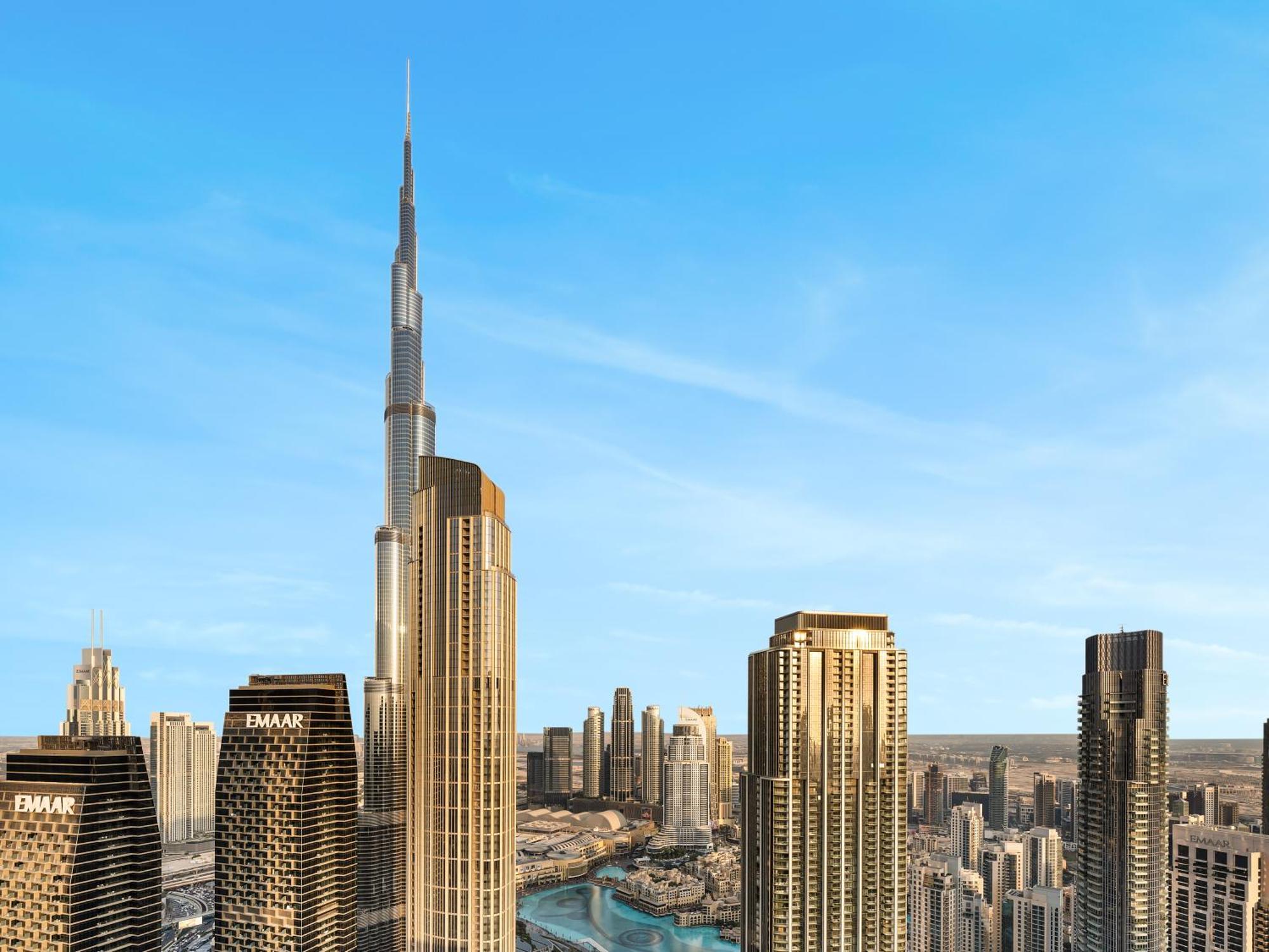 New! Panoramic Downtown & Fountain Views From High Floors *