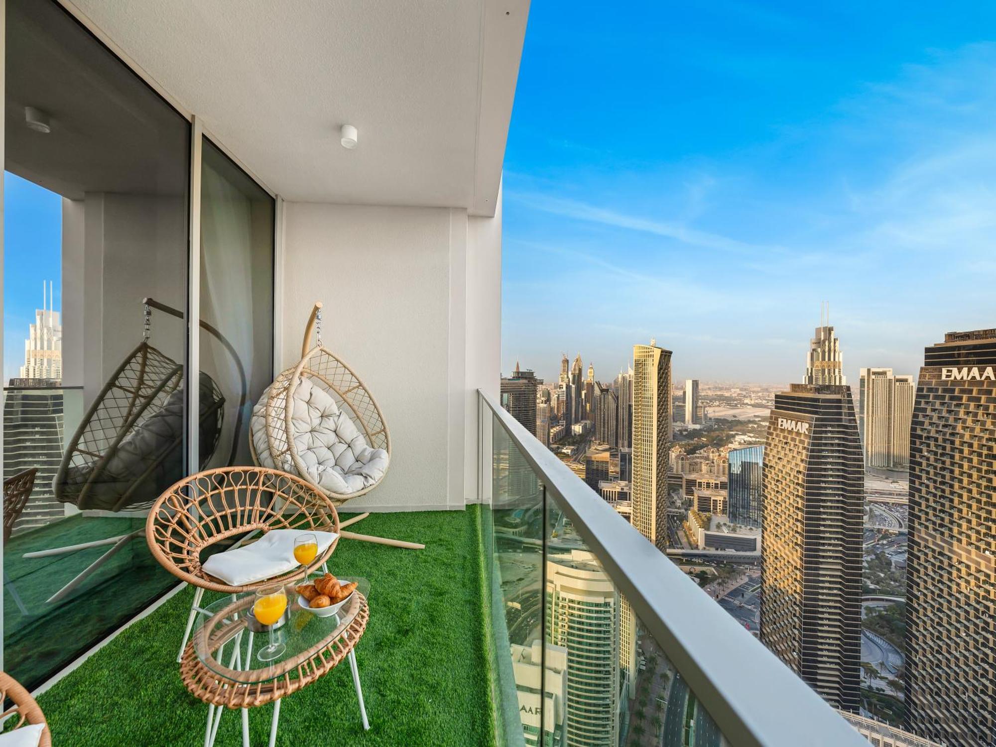 Apartment New! Panoramic Downtown & Fountain Views From High Floors *