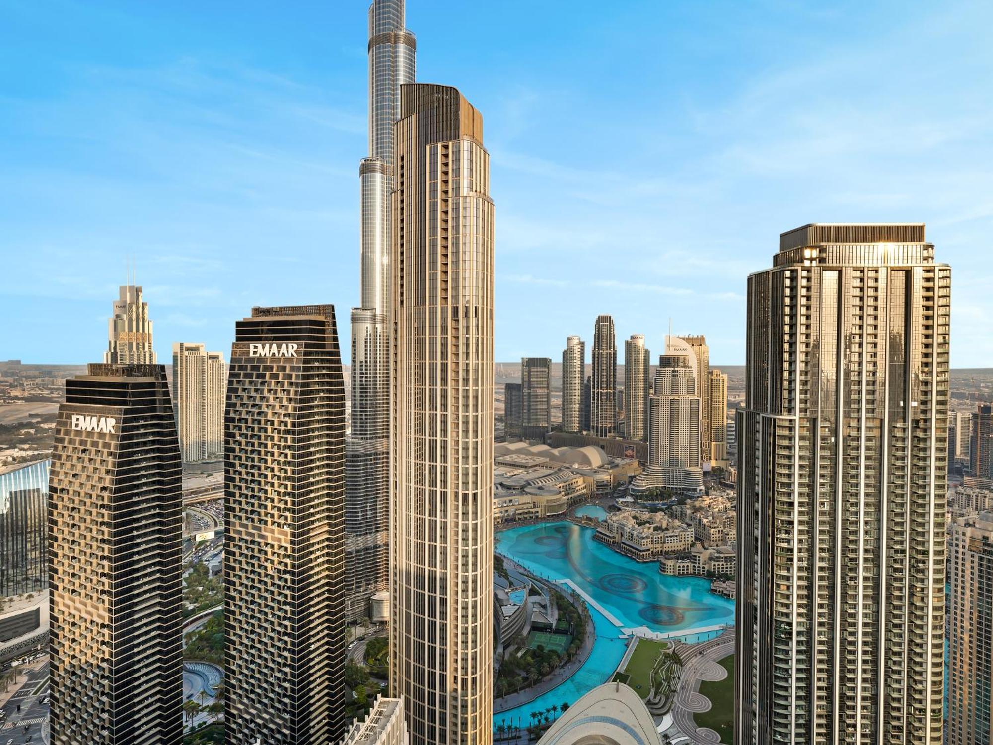 New! Panoramic Downtown & Fountain Views From High Floors *