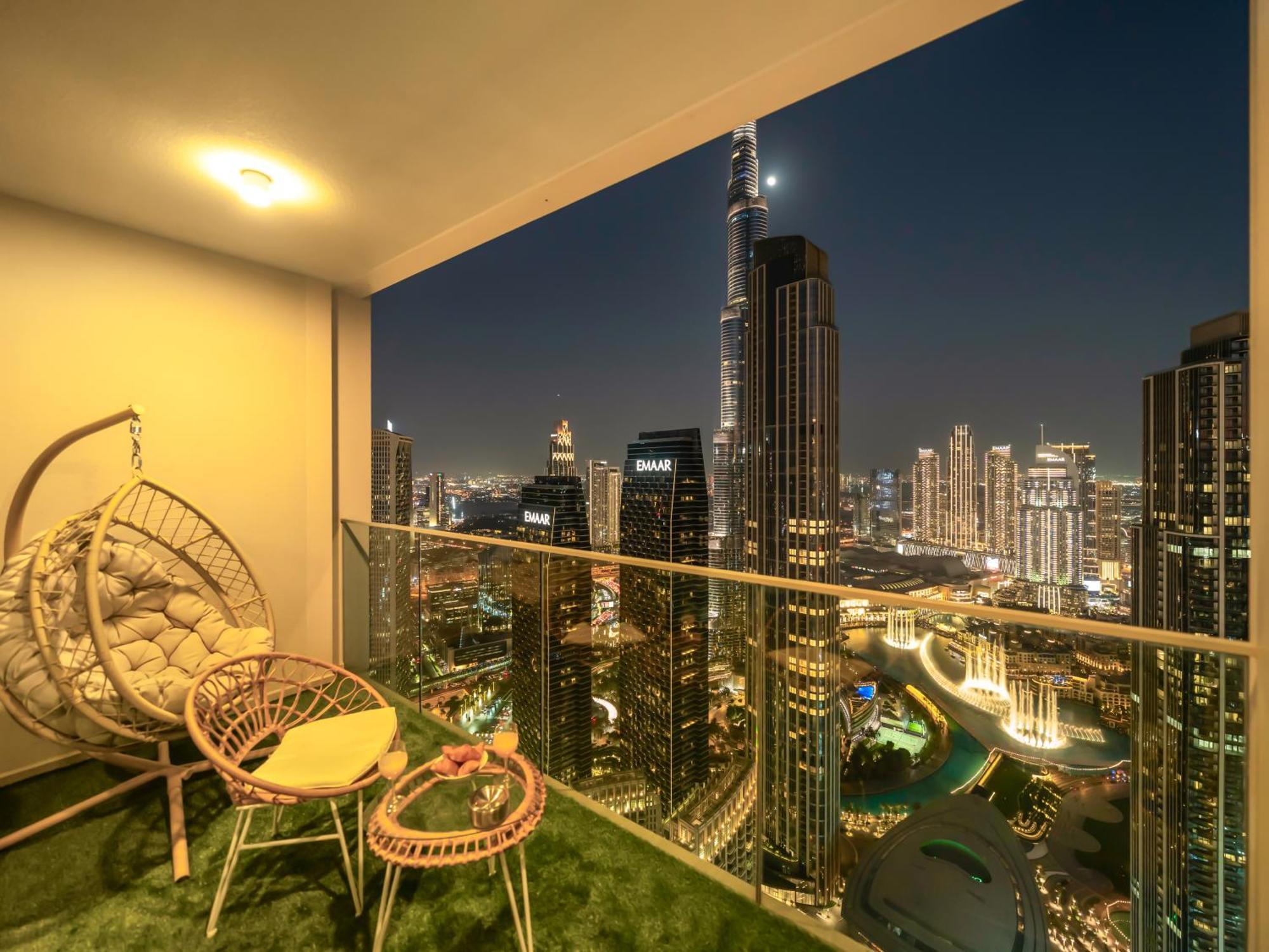 Apartment New! Panoramic Downtown & Fountain Views From High Floors