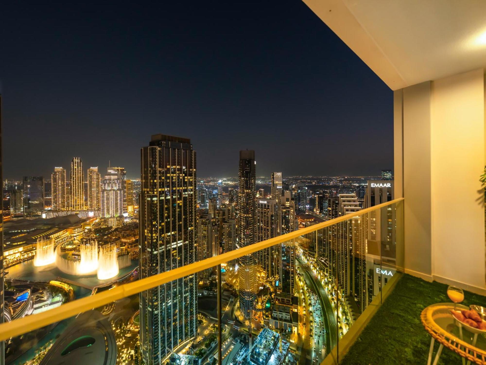 New! Panoramic Downtown & Fountain Views From High Floors Apartment *