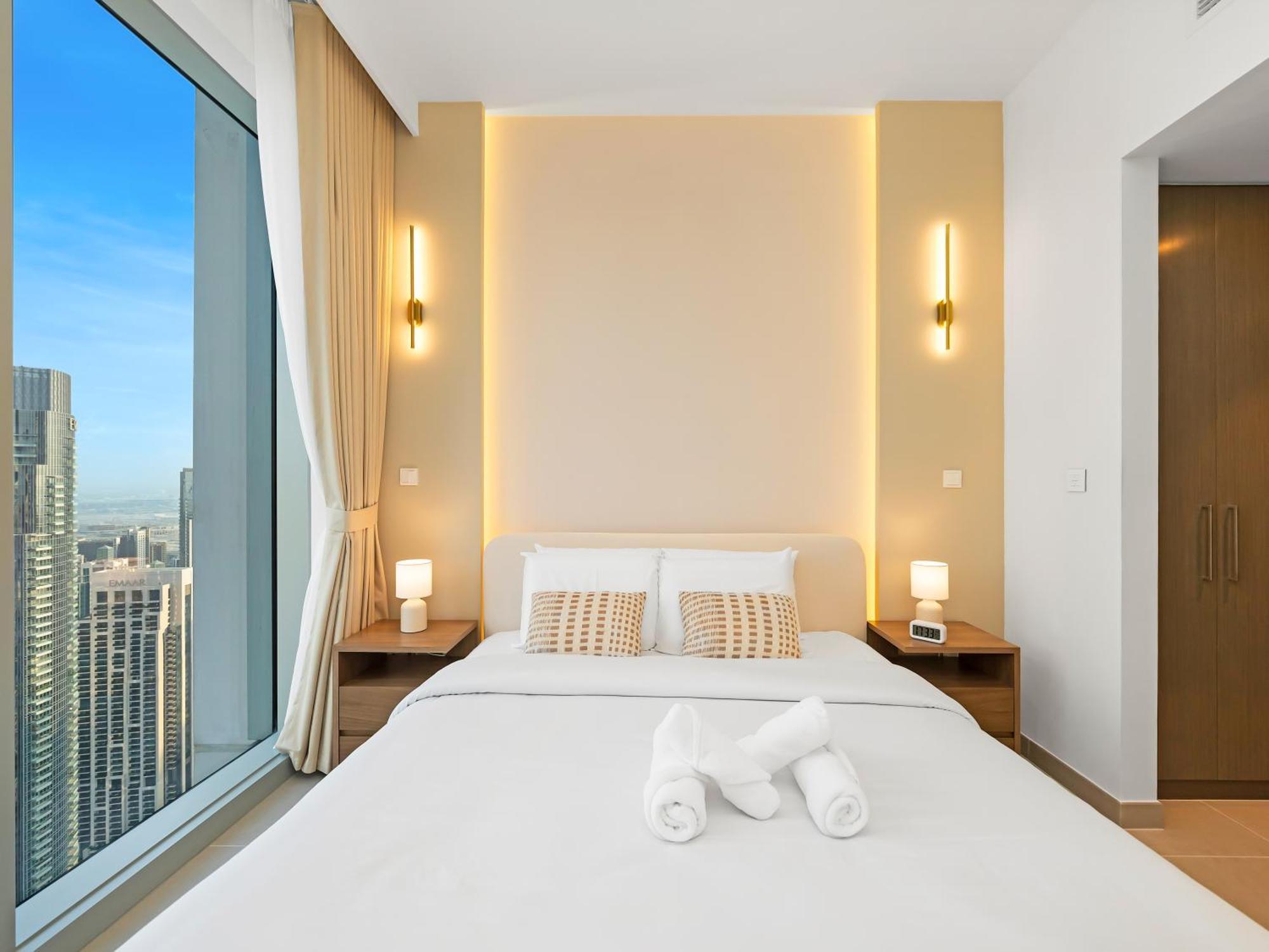 New! Panoramic Downtown & Fountain Views From High Floors Apartment *