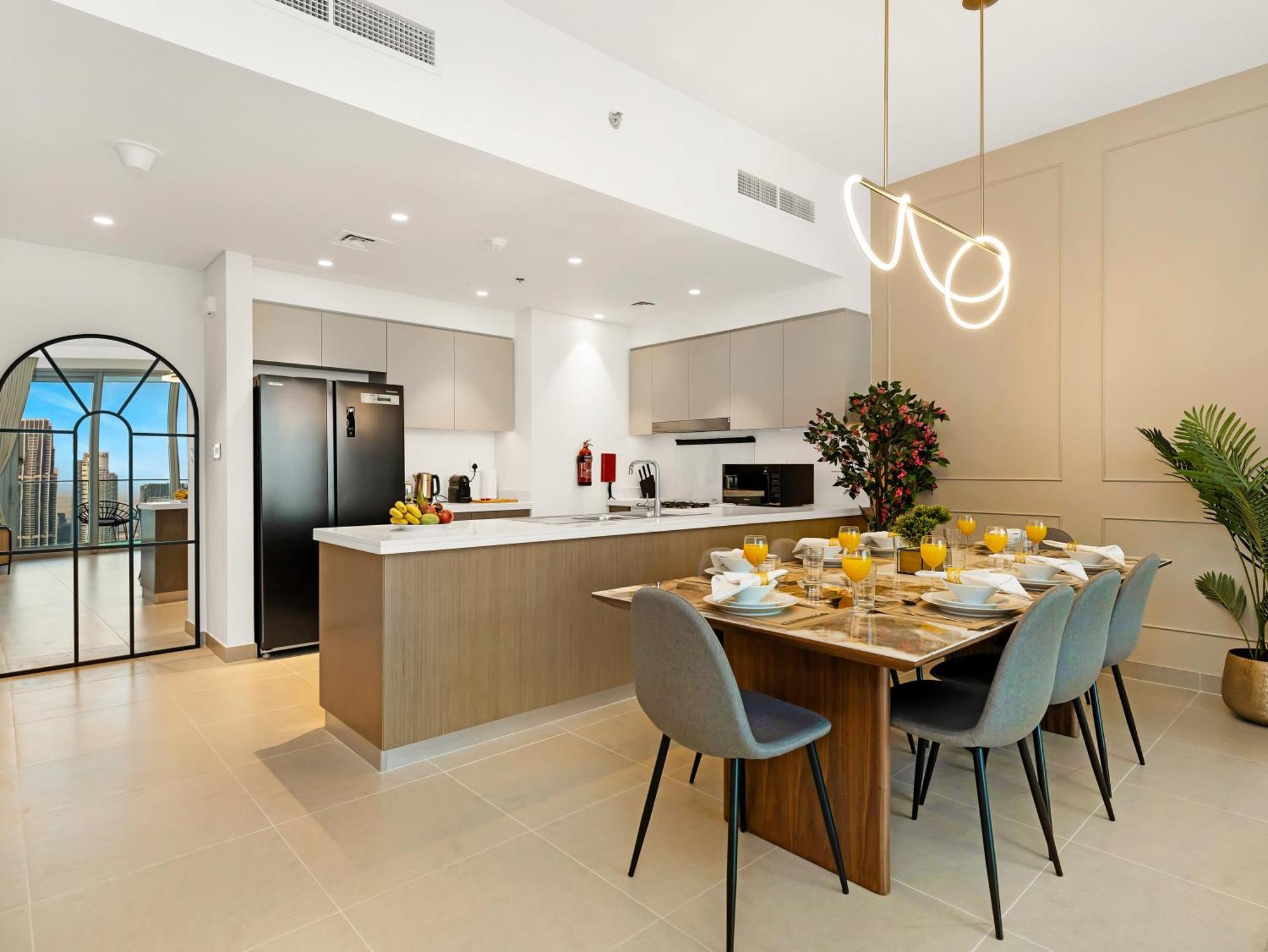 Apartment New! Panoramic Downtown & Fountain Views From High Floors *