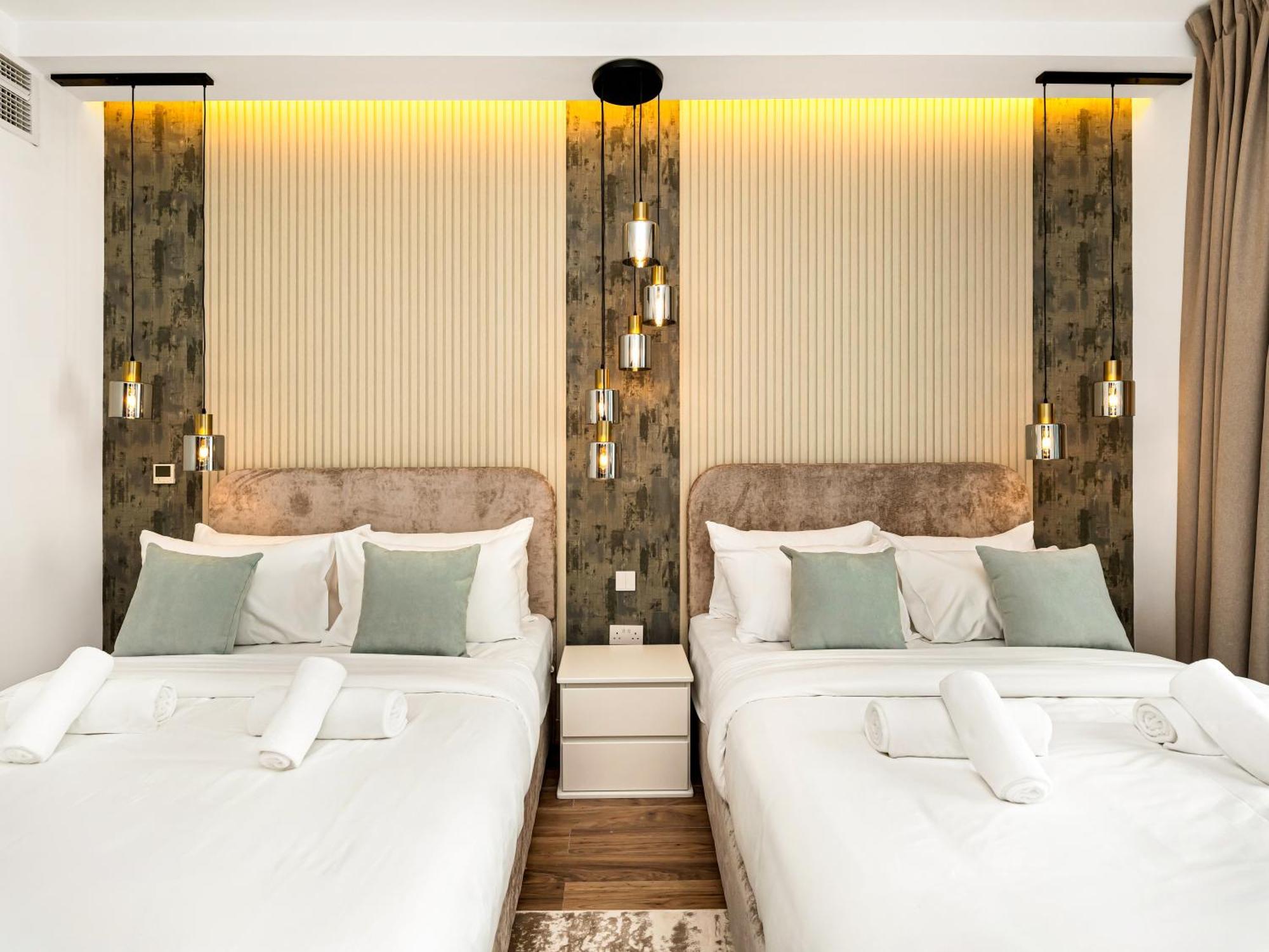 Royal Vista At 29 Boulevard - & Burj Khalifa Views - Brand New Luxury 3br * Dubai