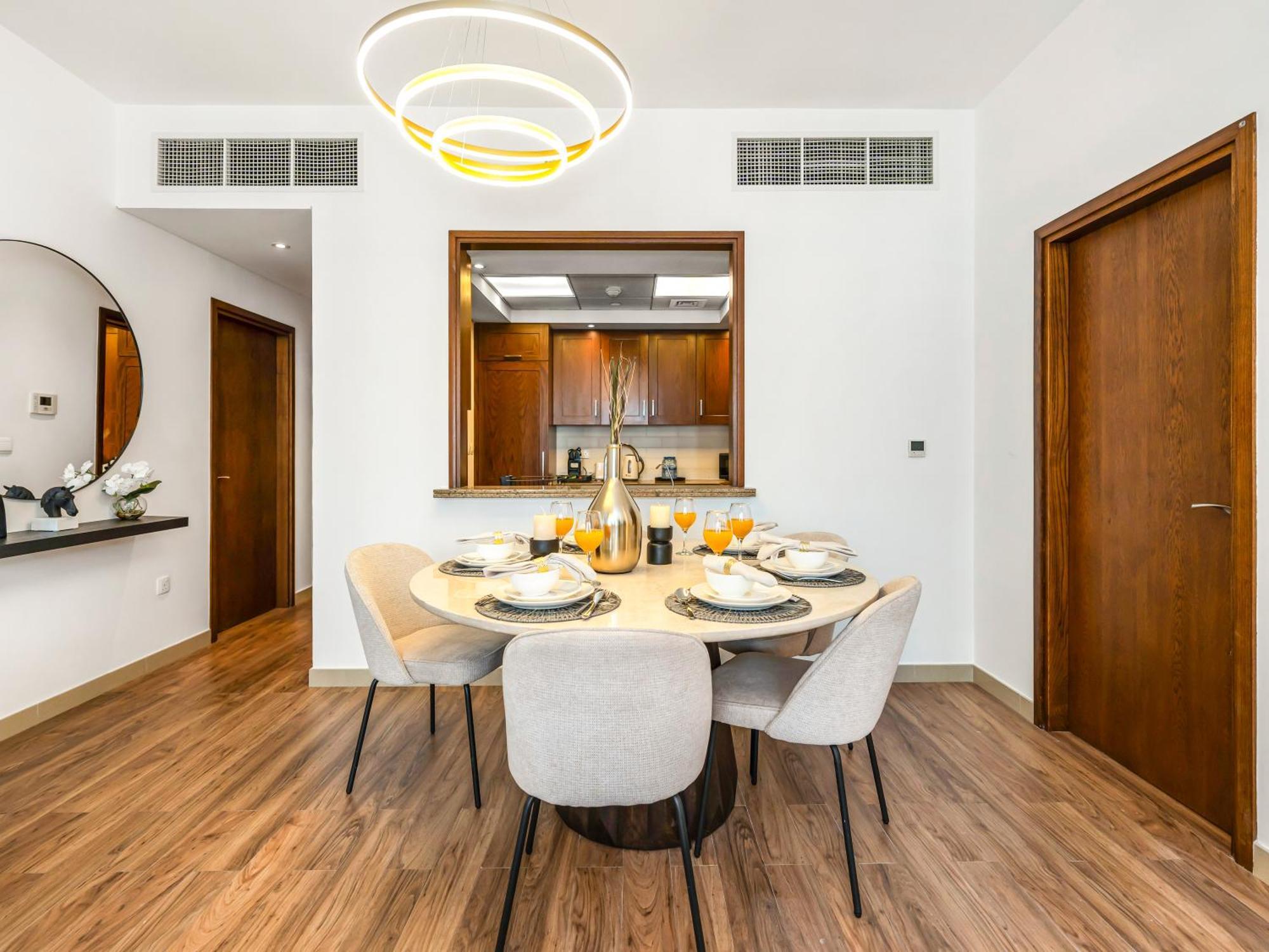 Royal Vista At 29 Boulevard - & Burj Khalifa Views - Brand New Luxury 3br Dubai