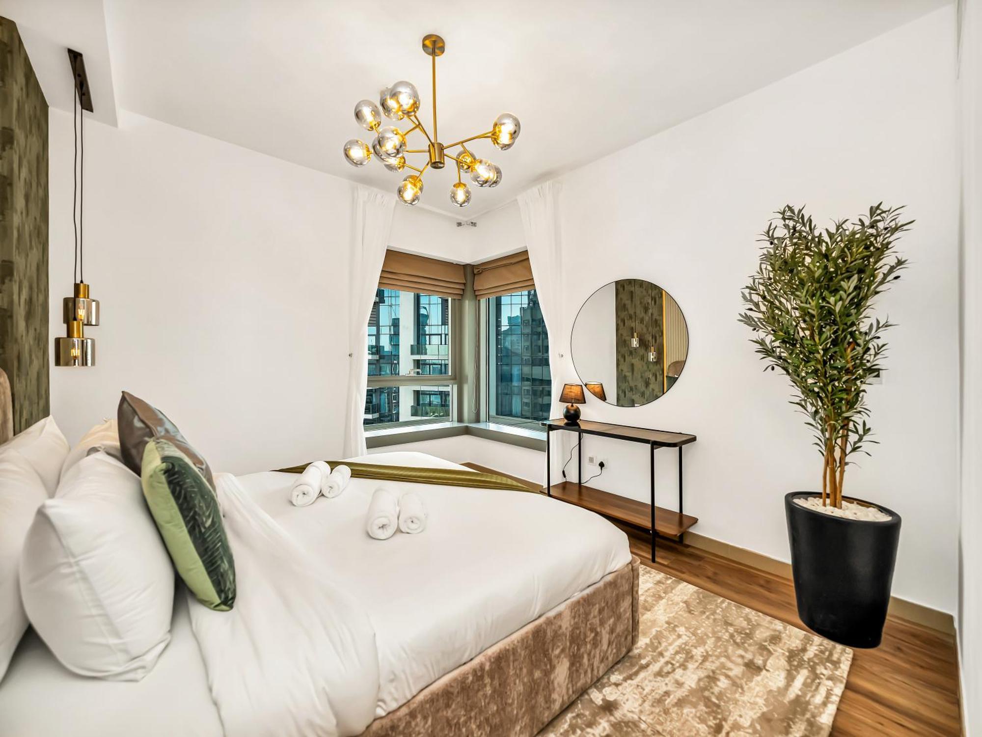 Royal Vista At 29 Boulevard - & Burj Khalifa Views - Brand New Luxury 3br Apartment