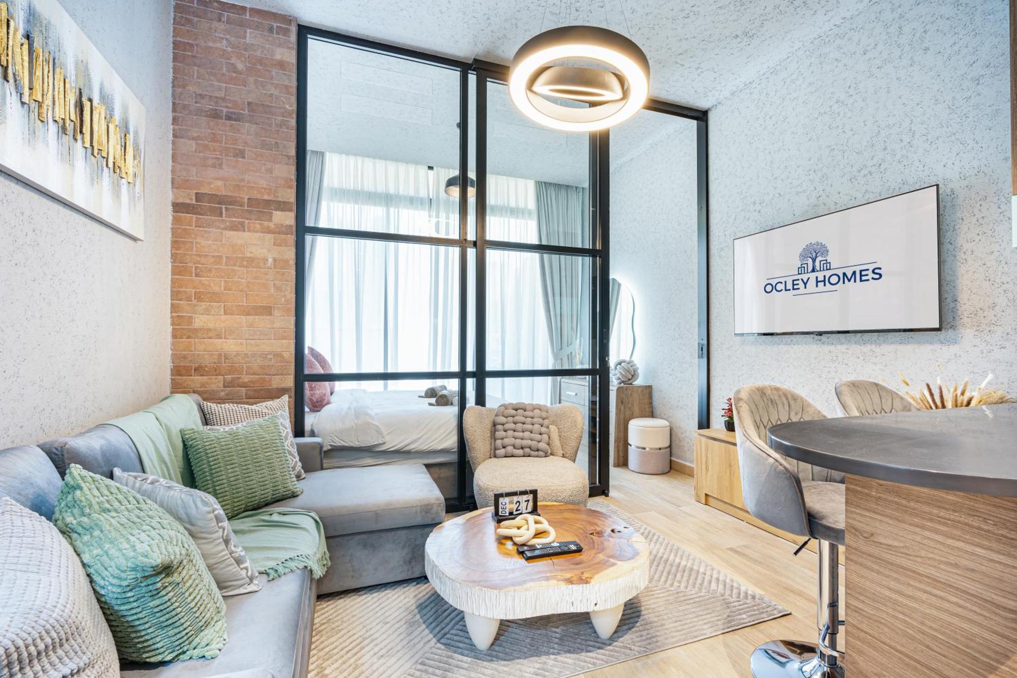 Exquisite In Jvc With Stylish Interior Apartment *