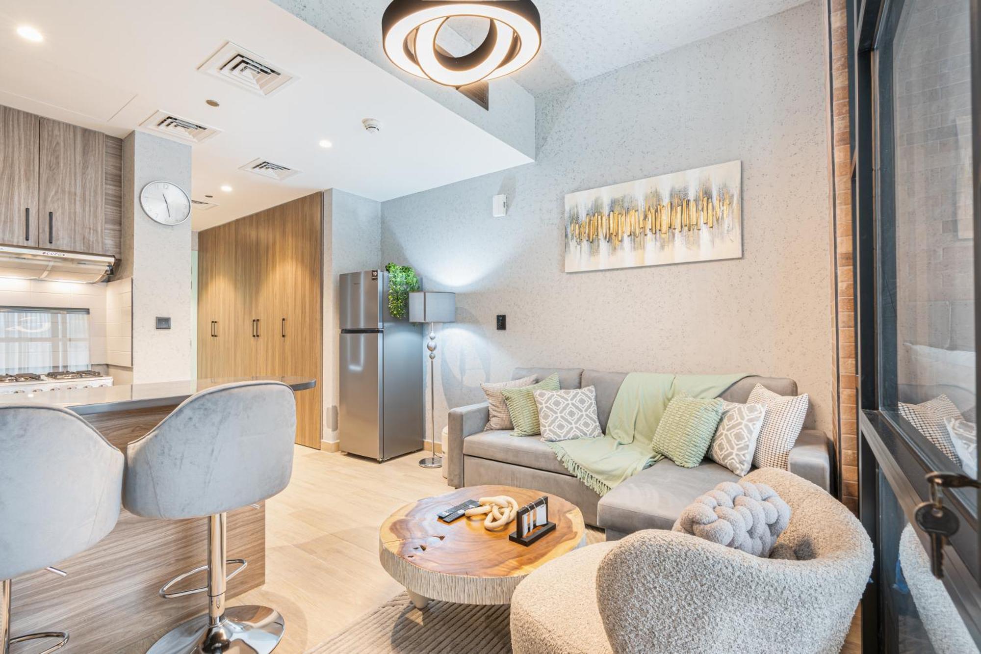 Exquisite In Jvc With Stylish Interior *