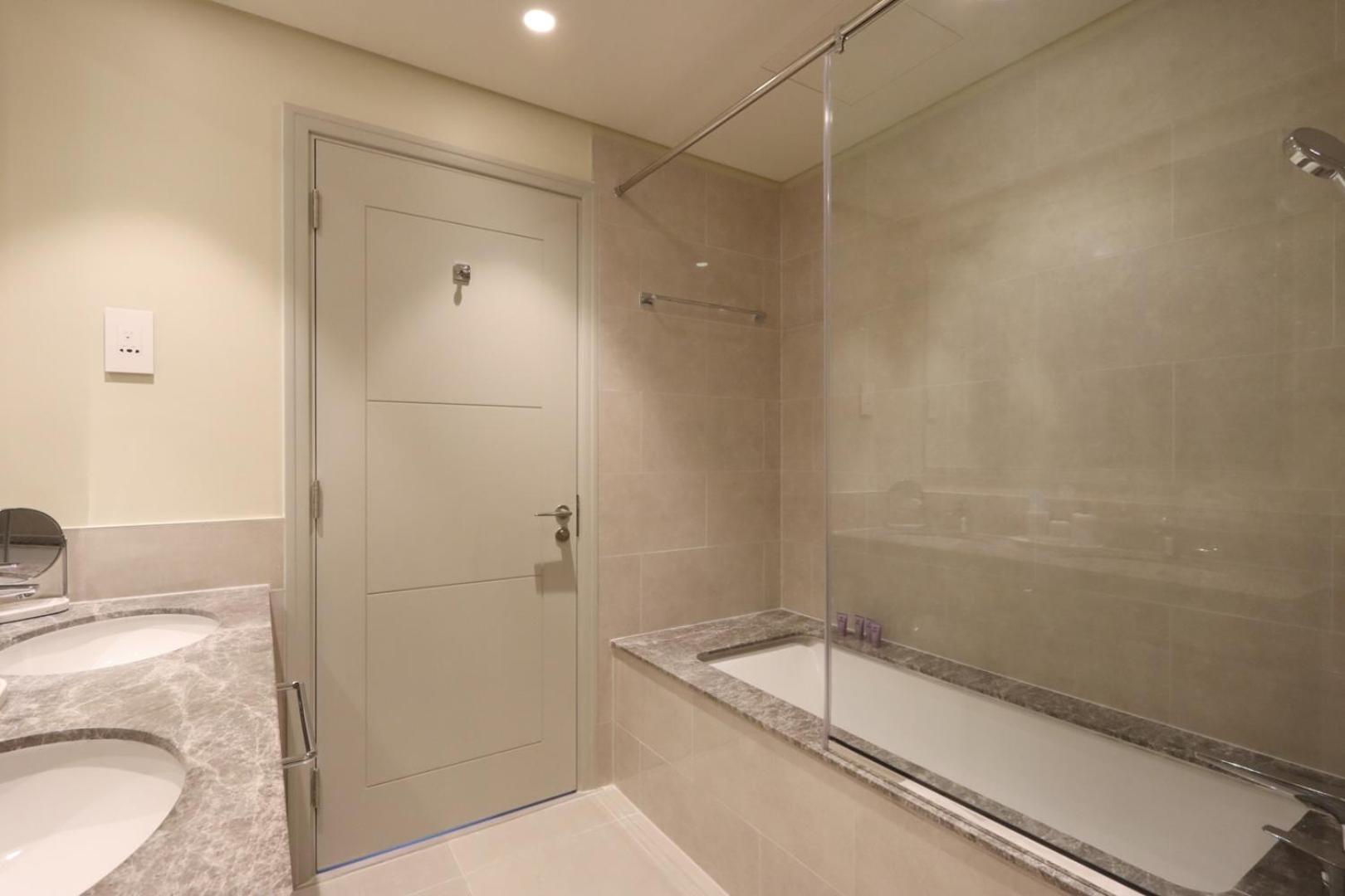 Apartment Livbnb-2b With Convertible Office,5min To Burj Khalifa