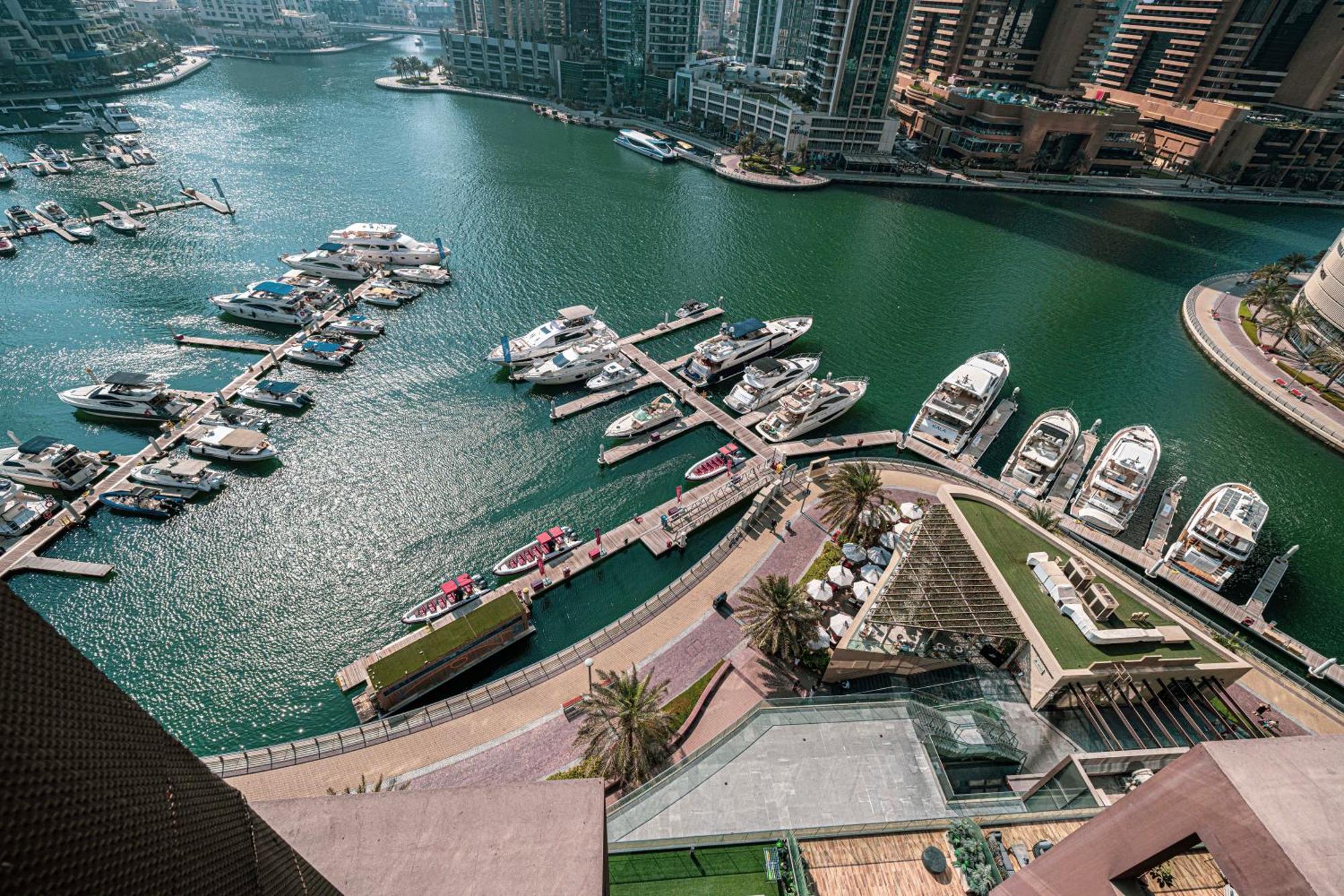 3br Full Marina View For 8 Near The Metro!