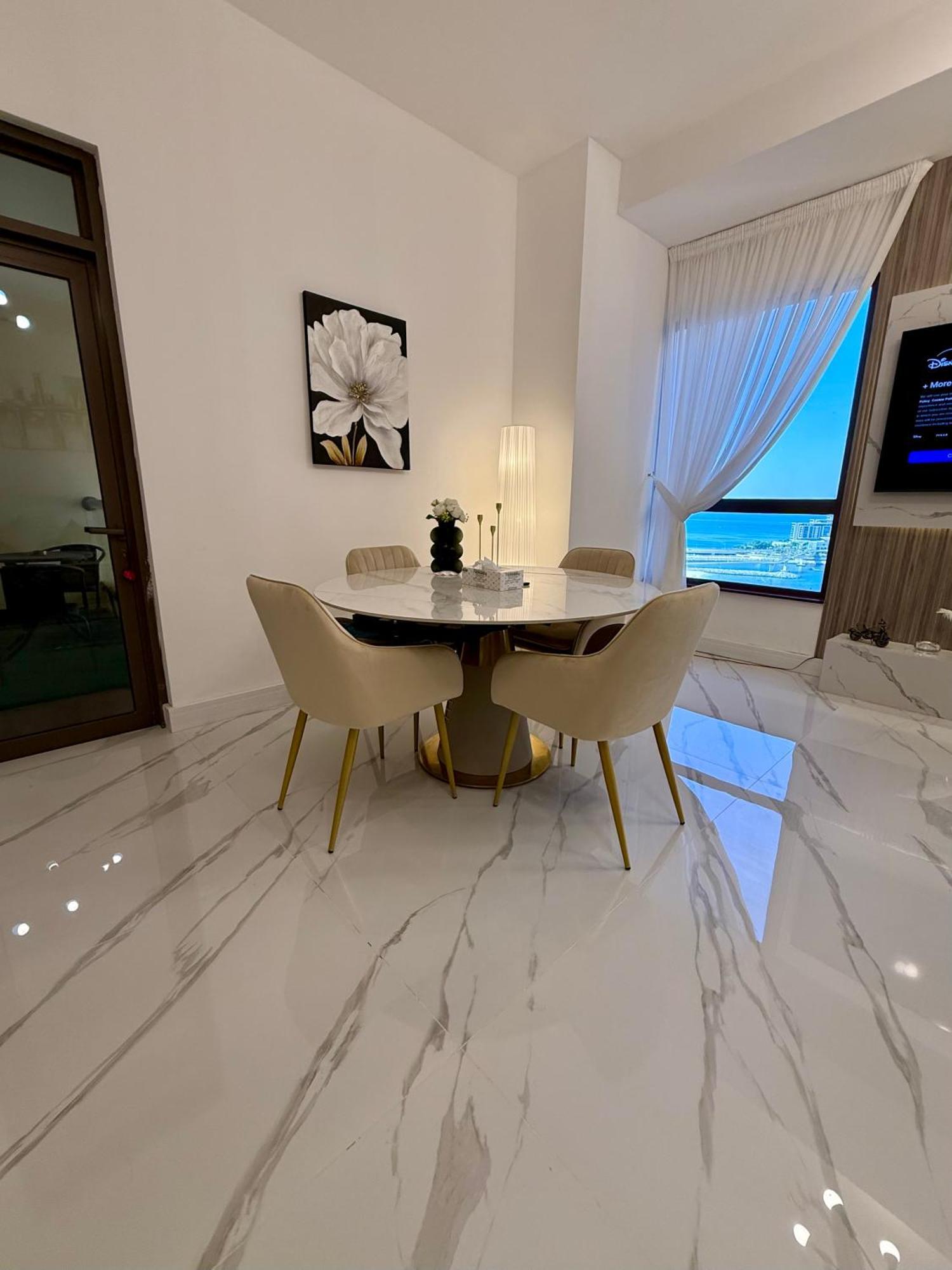 Front In Jbr Apartment *