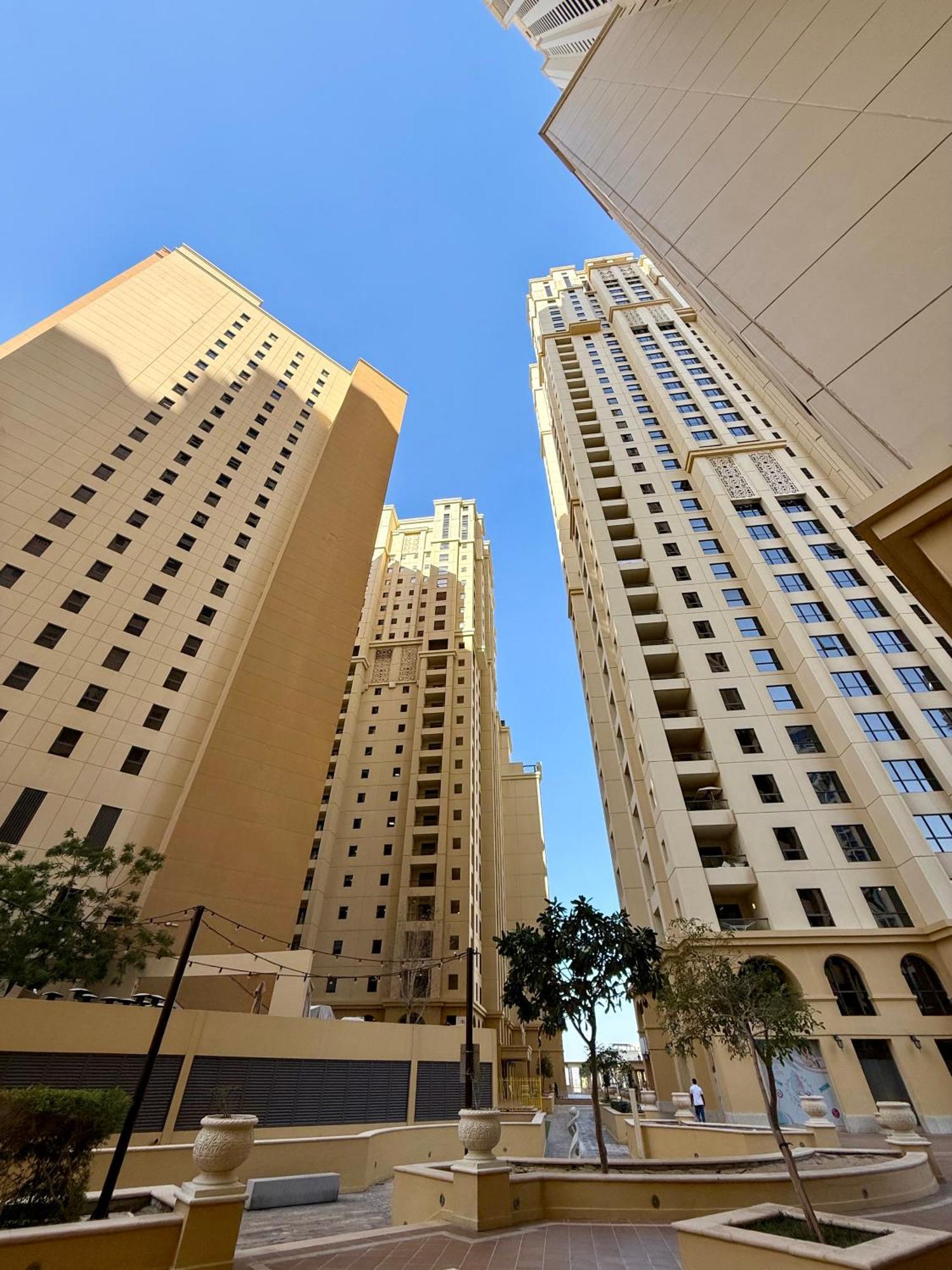 Front In Jbr