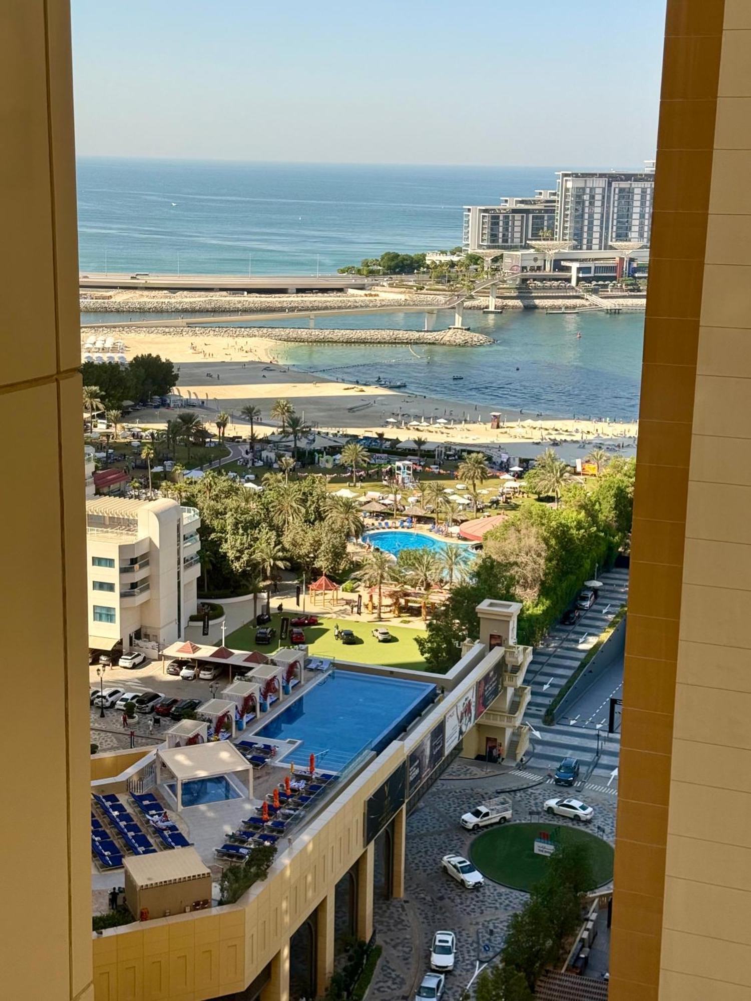 Apartment Front In Jbr *