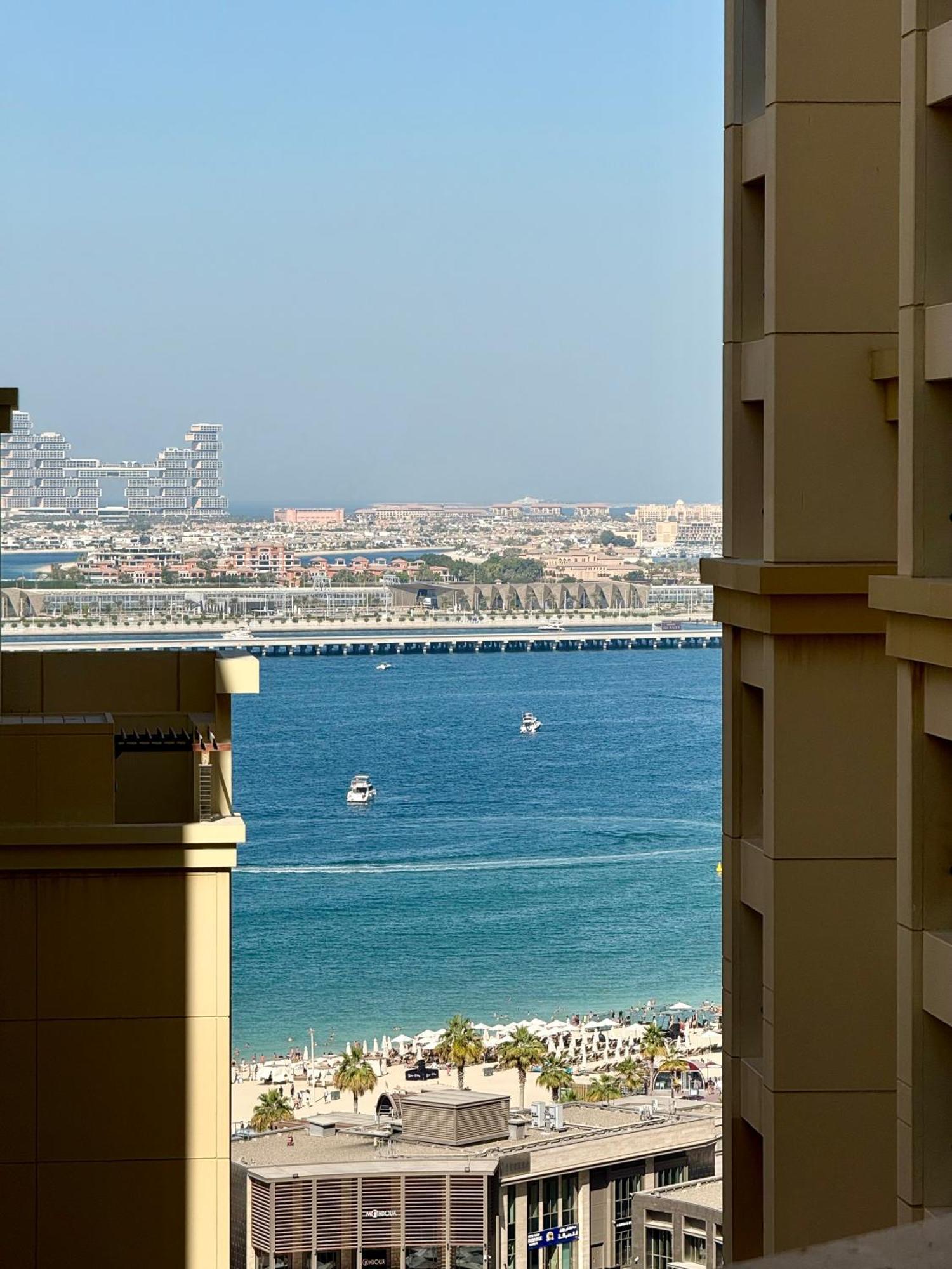 Front In Jbr *