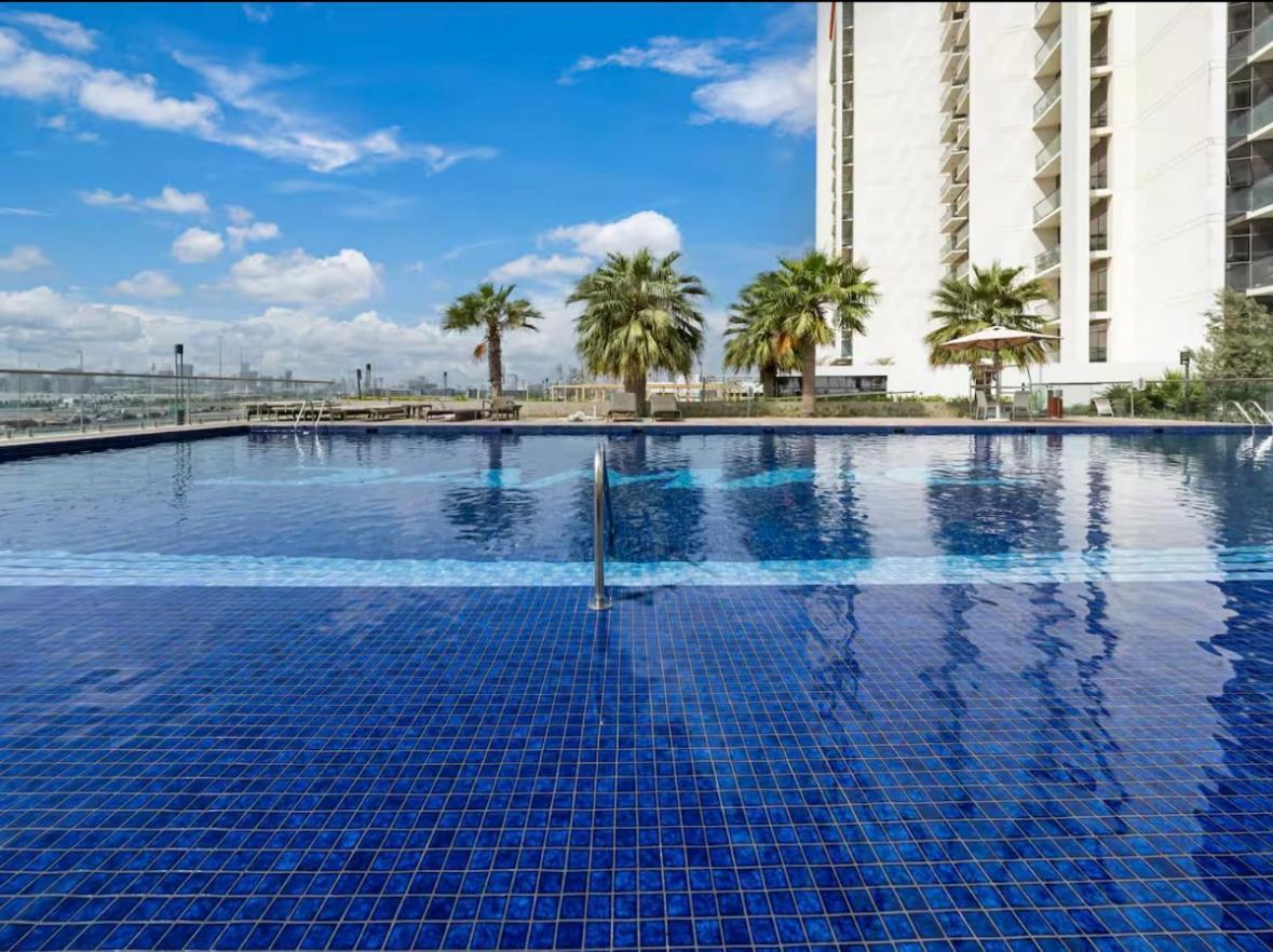 Cozy Golf & View 1br Apartment,damac Hills 1