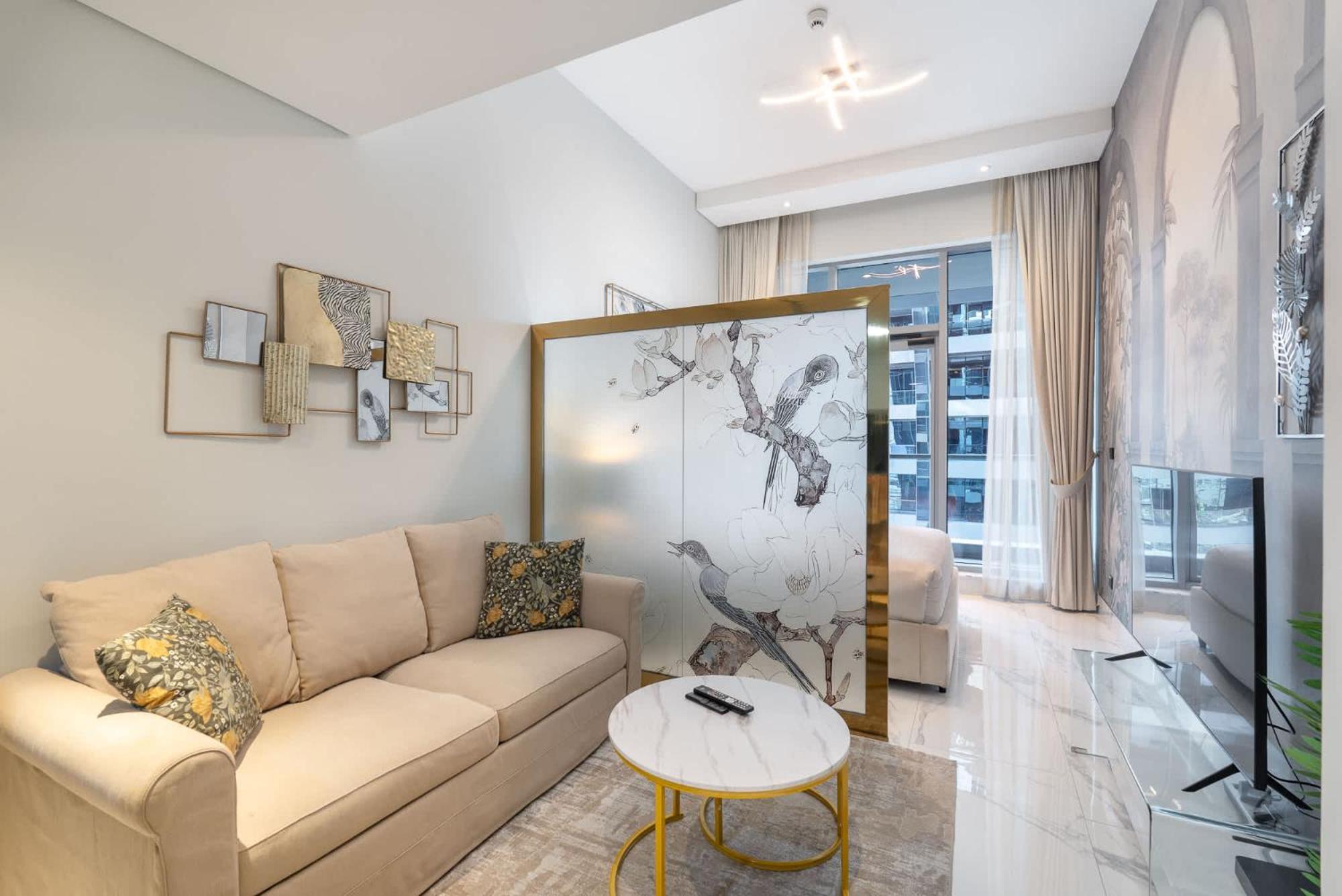 In J One Tower Perfect For Your And Sleeps 4