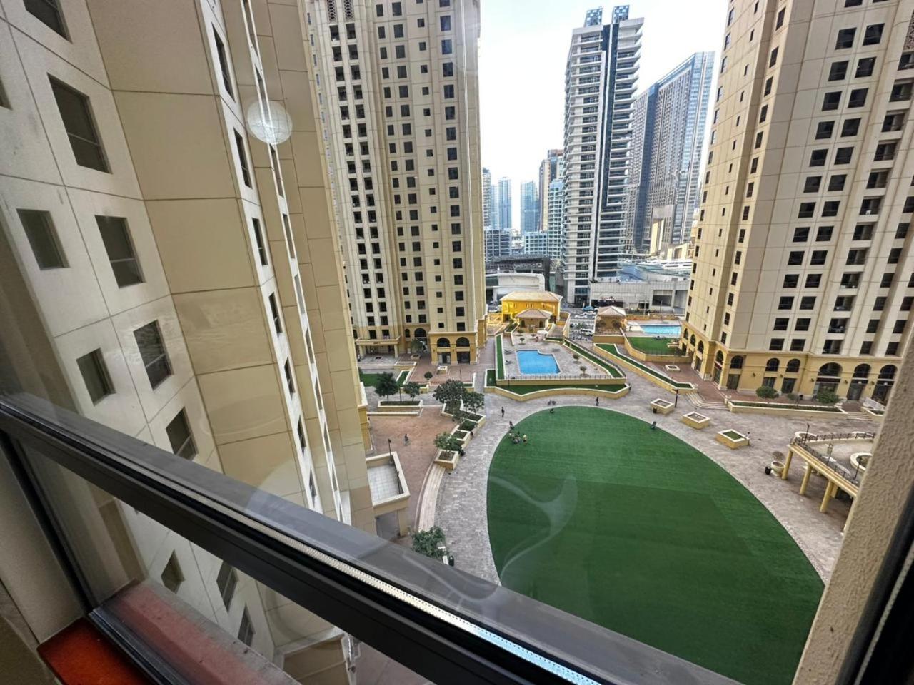 Hot Master Bed - Jbr Walk Marina Dubai
