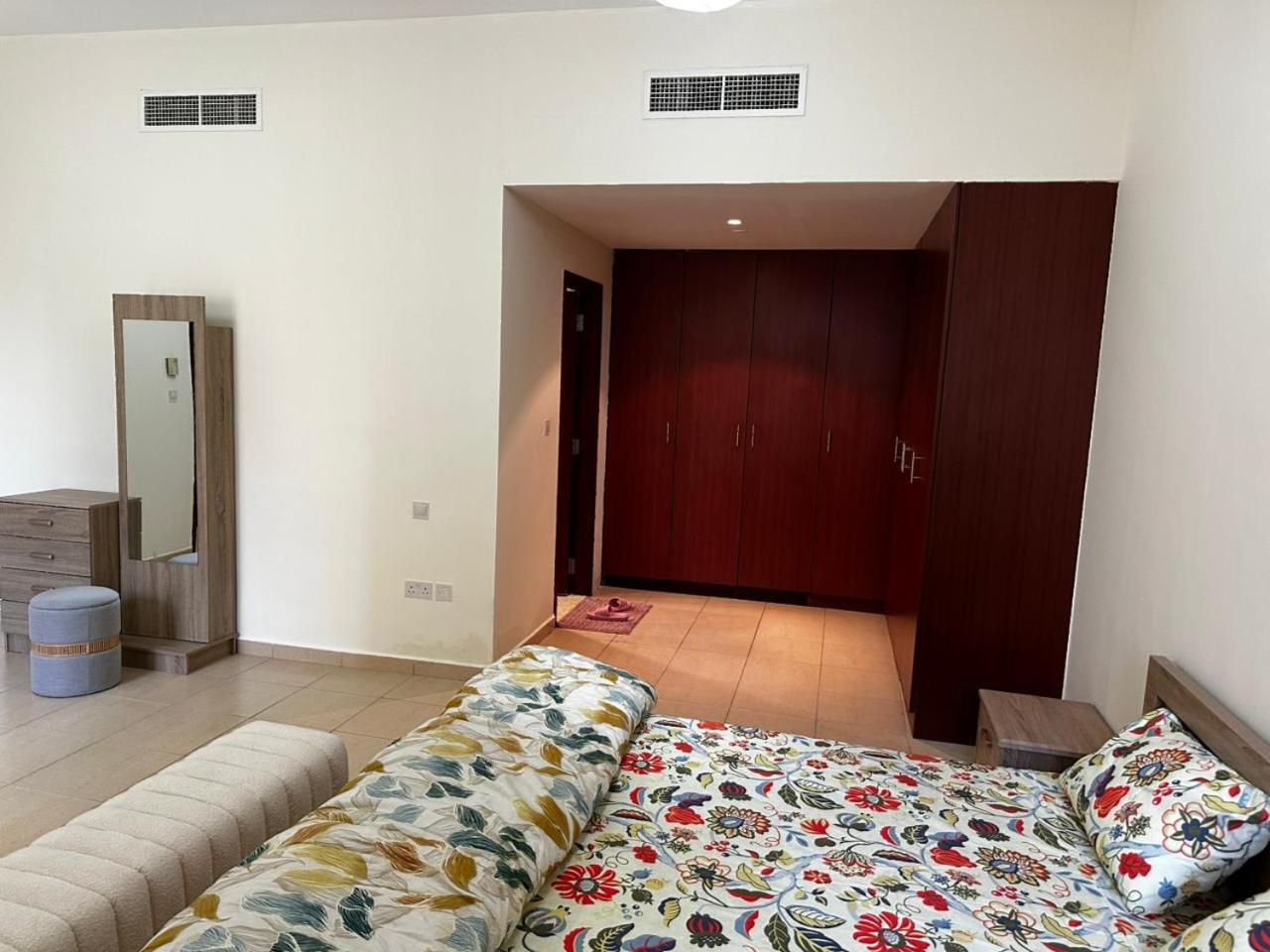 Hot Master Bed - Jbr Walk Marina Love hotel