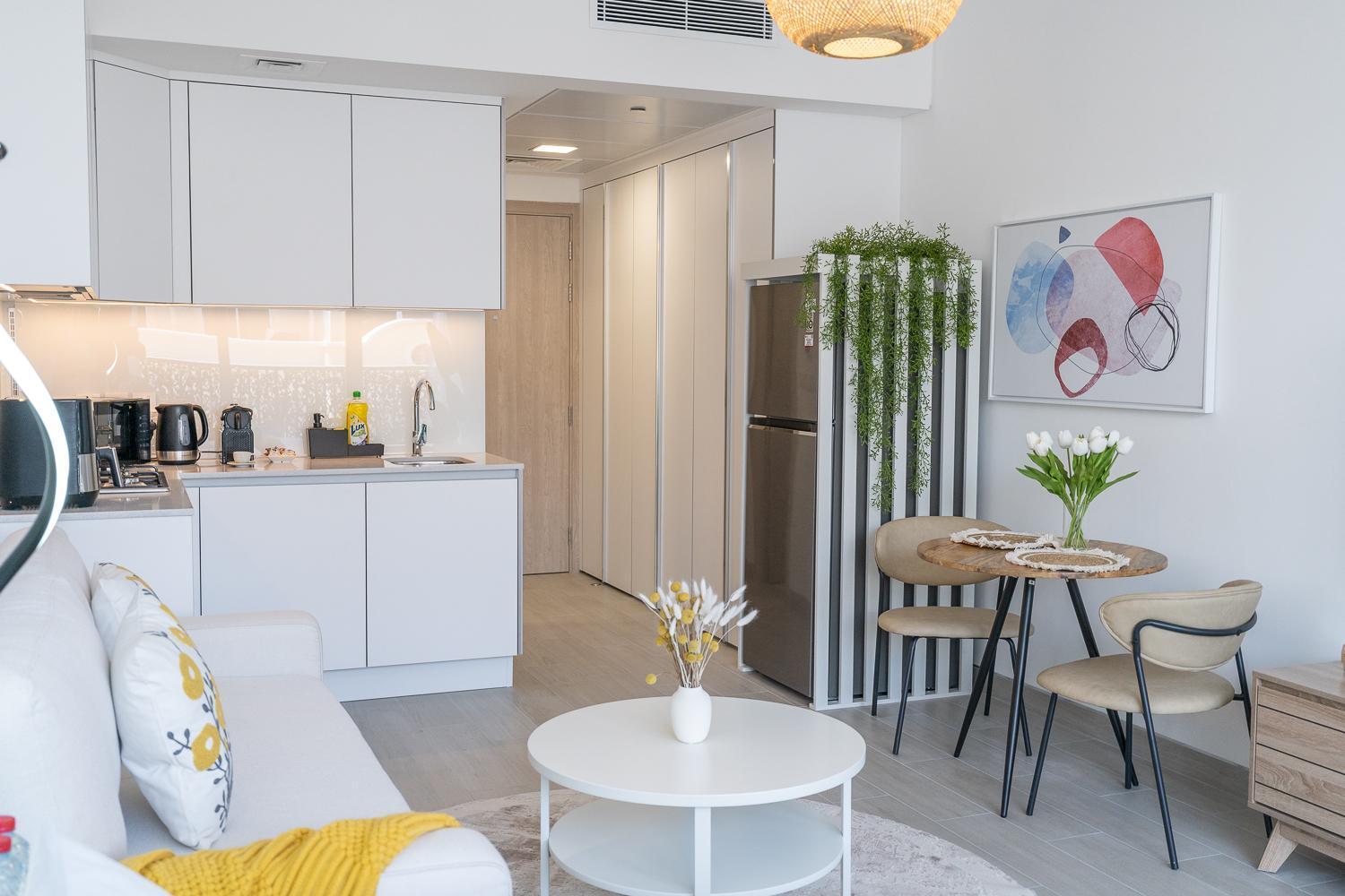 Brand New Vibrant In Jvc Apartamento *