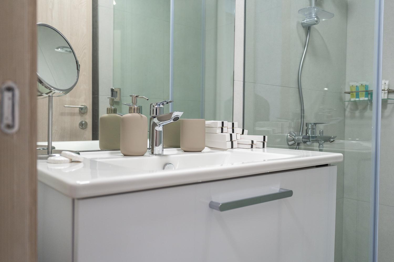 Brand New Vibrant In Jvc Apartamento