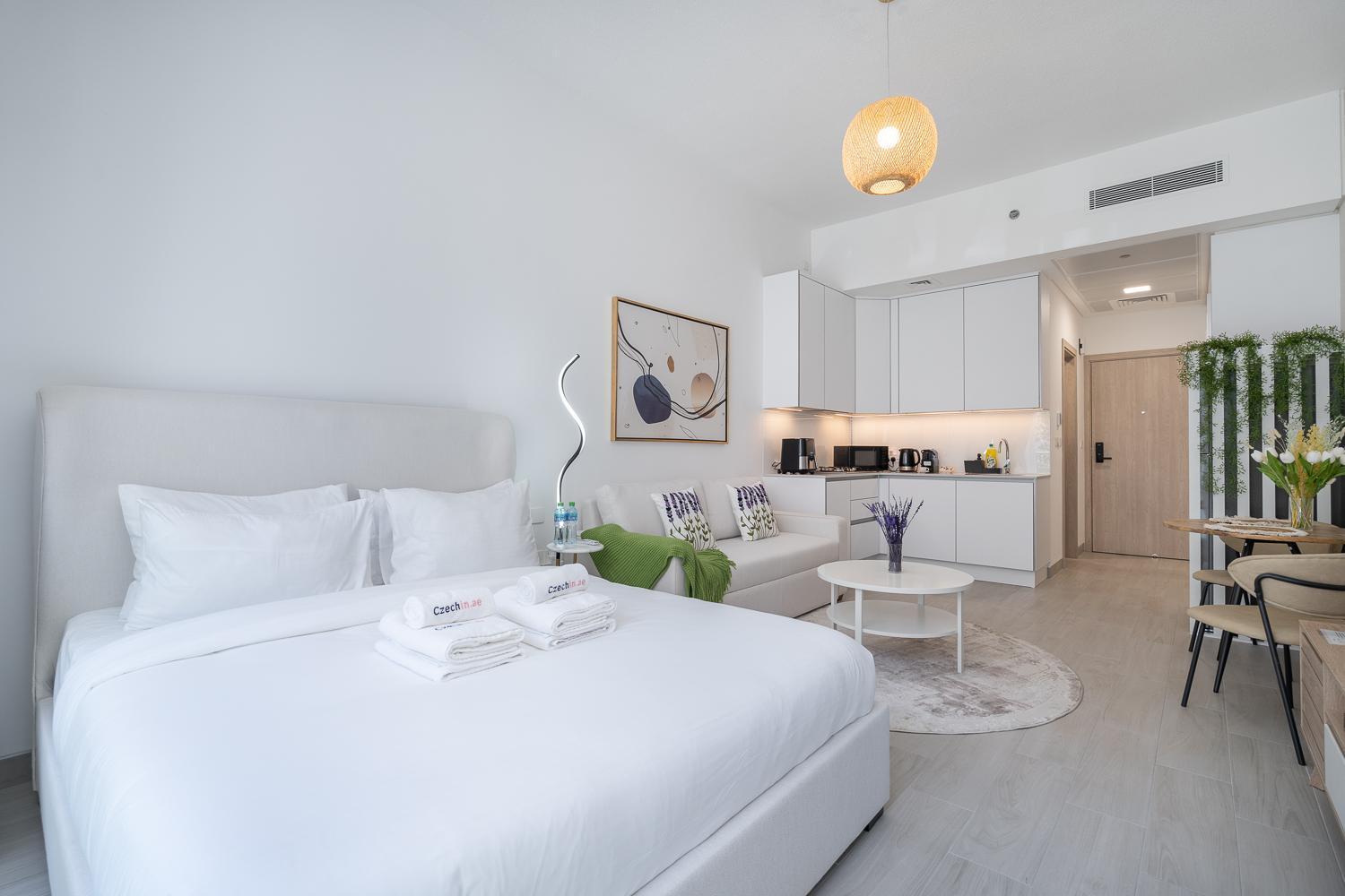 Brand New & Large Terrace In Jvc Apartment *