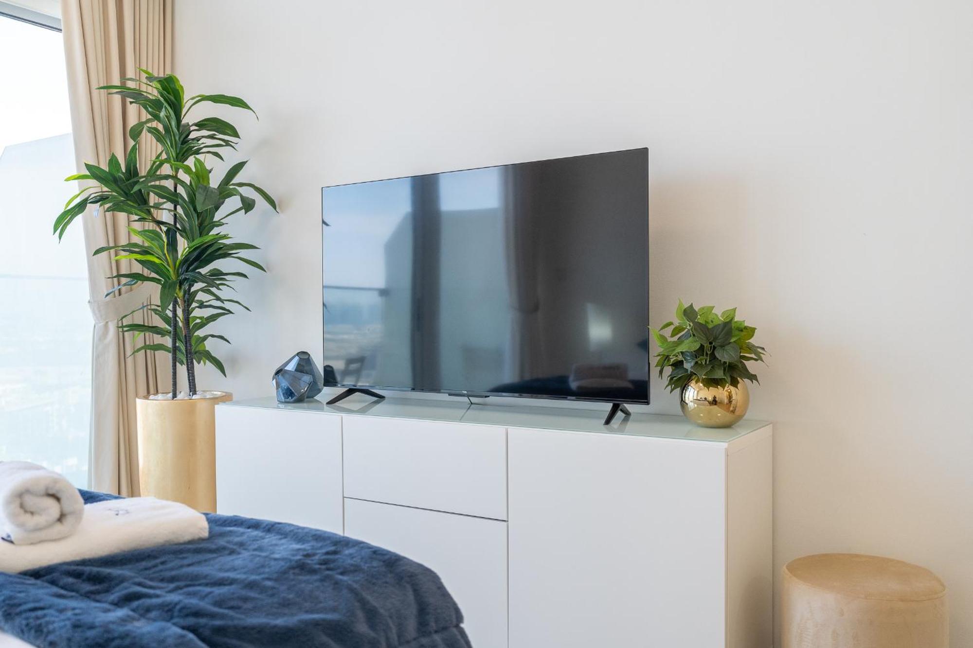 Apartment Marina & Downtown Views In Modern - Jvc Dubai
