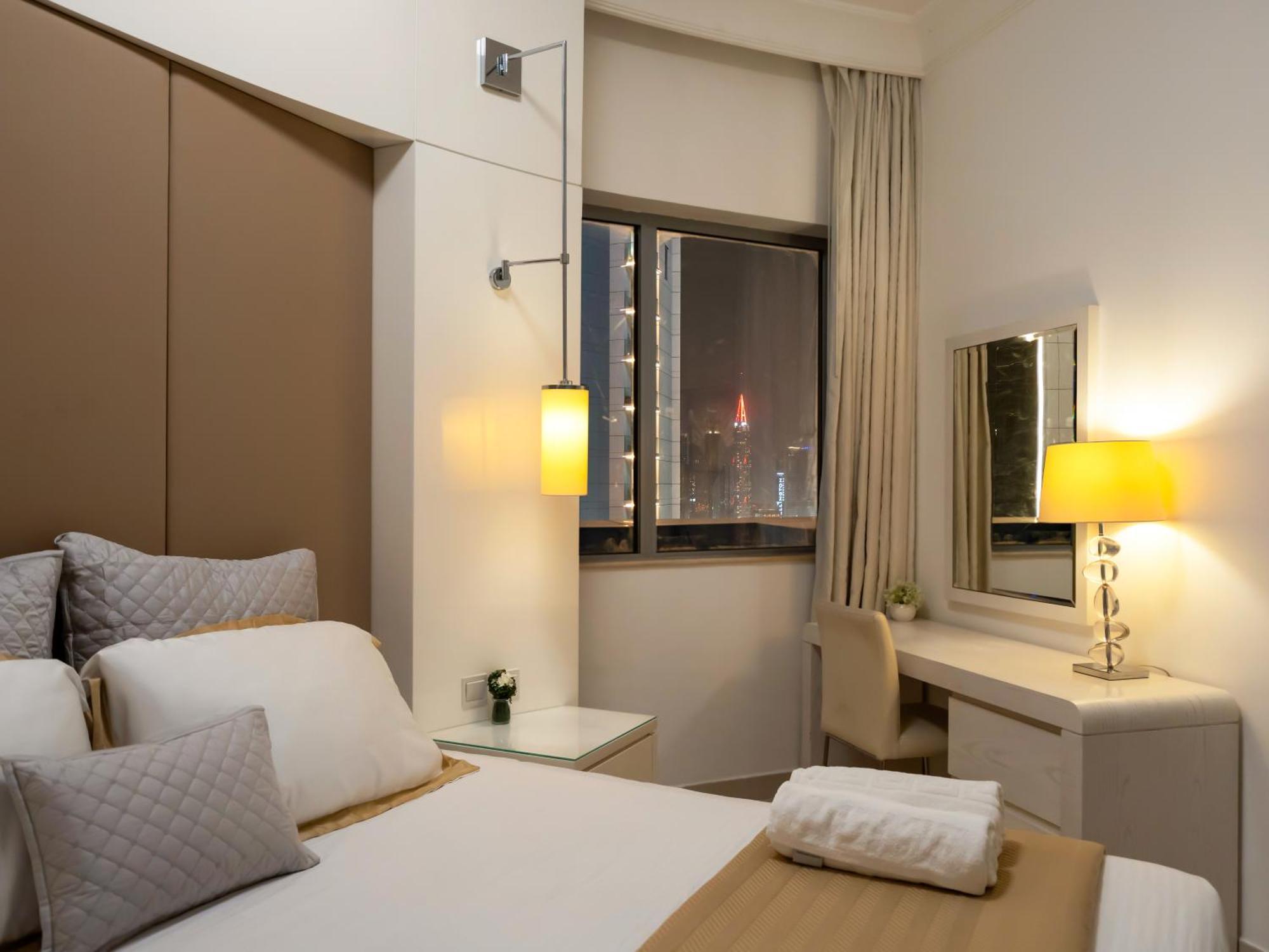 Luxury 1br Burj Khalifa Area Apartment Dubai