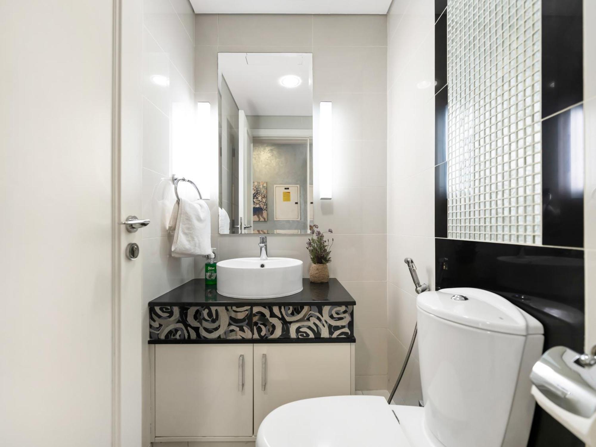 Luxury 1br Burj Khalifa Area Apartment Dubai