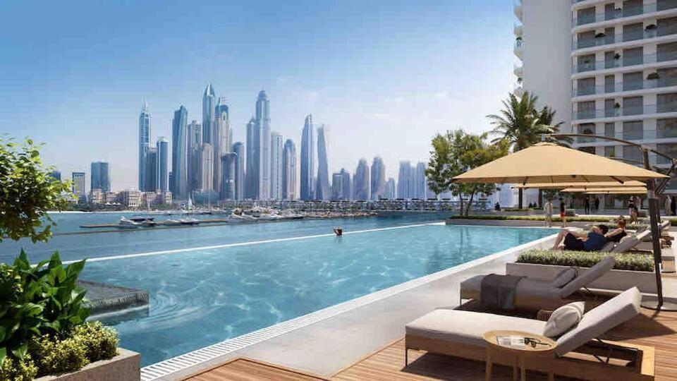 Beachfront Bliss - With Pool And Premium Amenities By Aya Boutique Dubai
