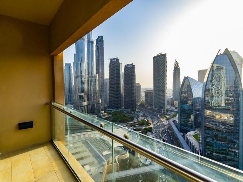 Creston Mall Residences *