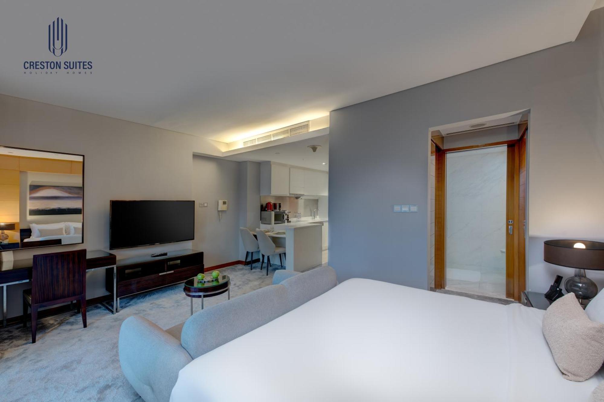 Creston Mall Residences *