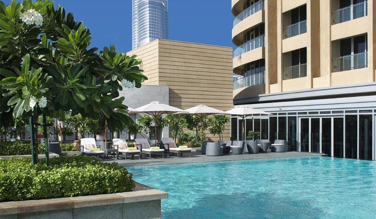 Creston Mall Residences *