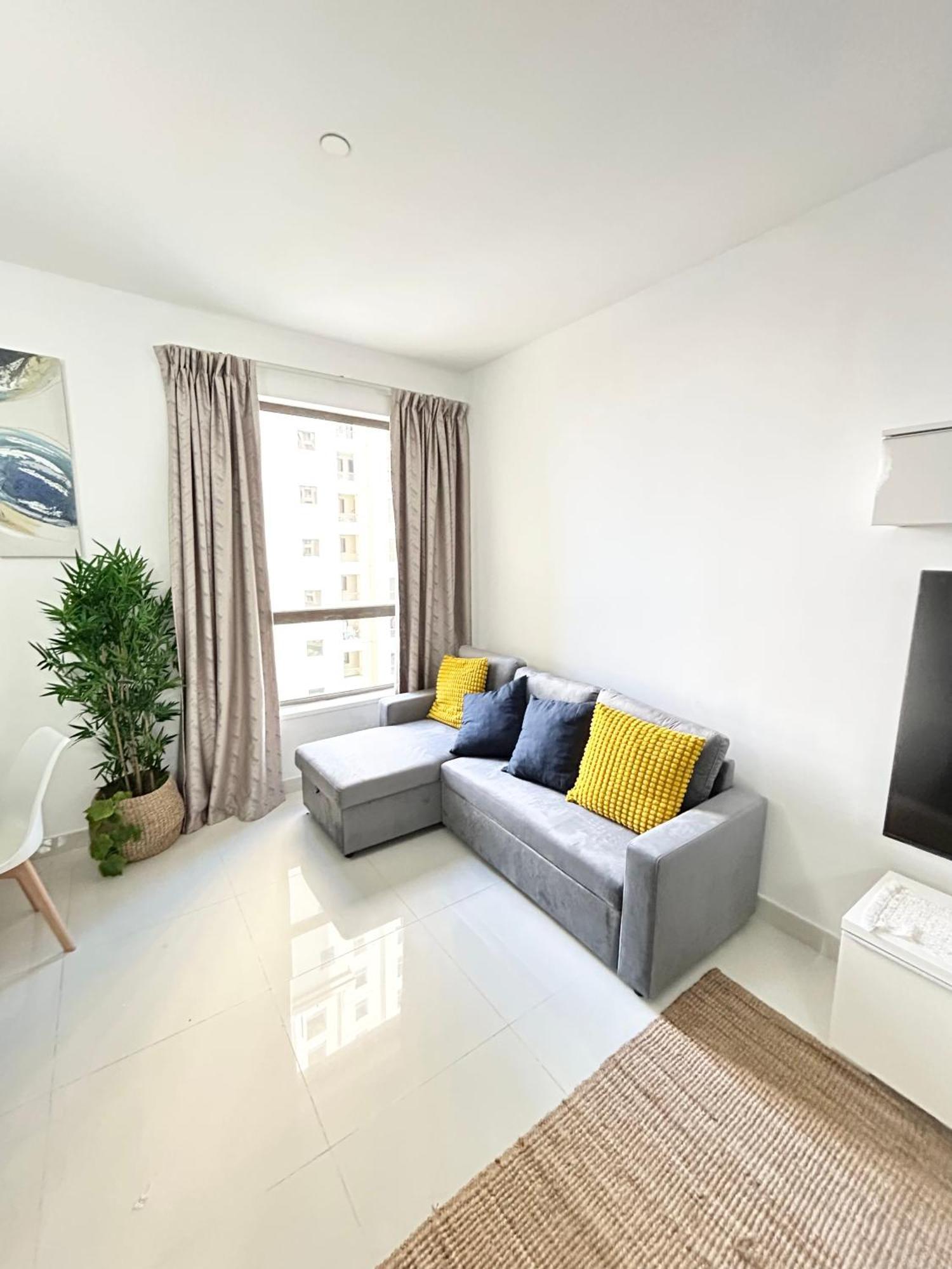 Seaside Spacious With Vibrant Vibes In Jbr By Sweet Homes Apartment Dubai