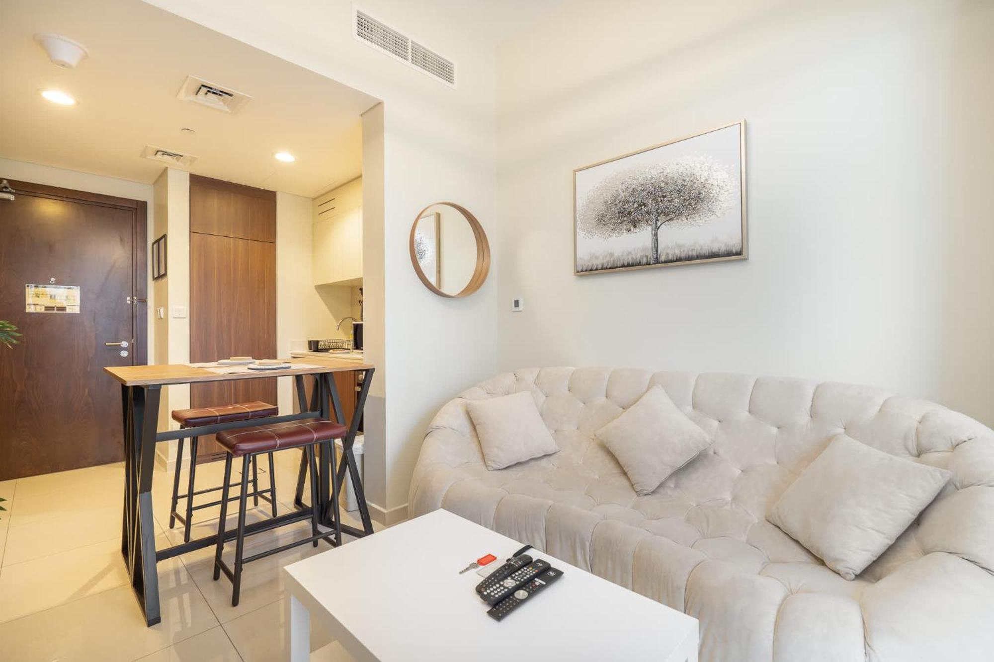 Sophisticated 1-bedroom At Vera Tower In Business Bay * Dubai
