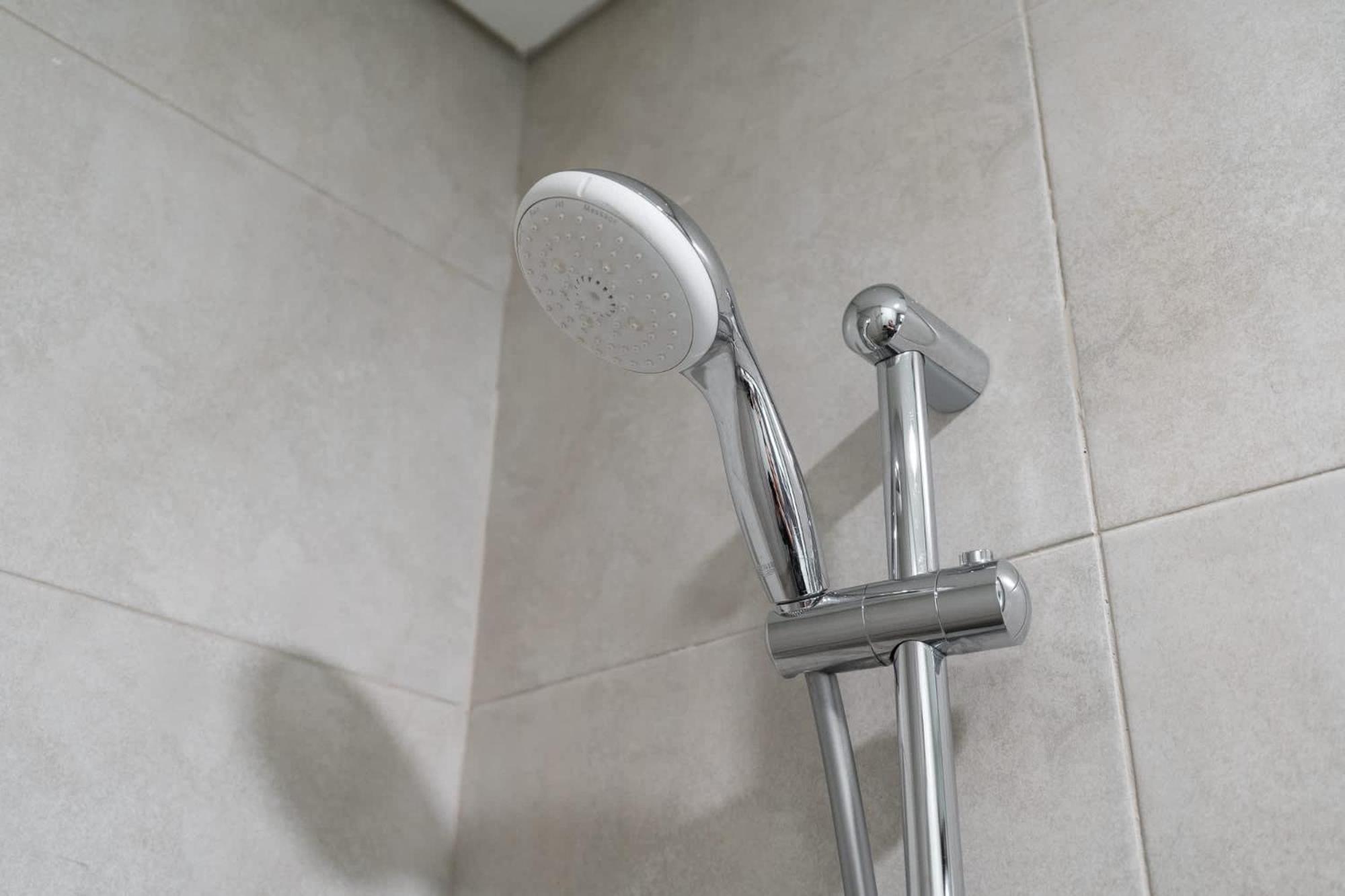 Sophisticated 1-bedroom At Vera Tower In Business Bay *