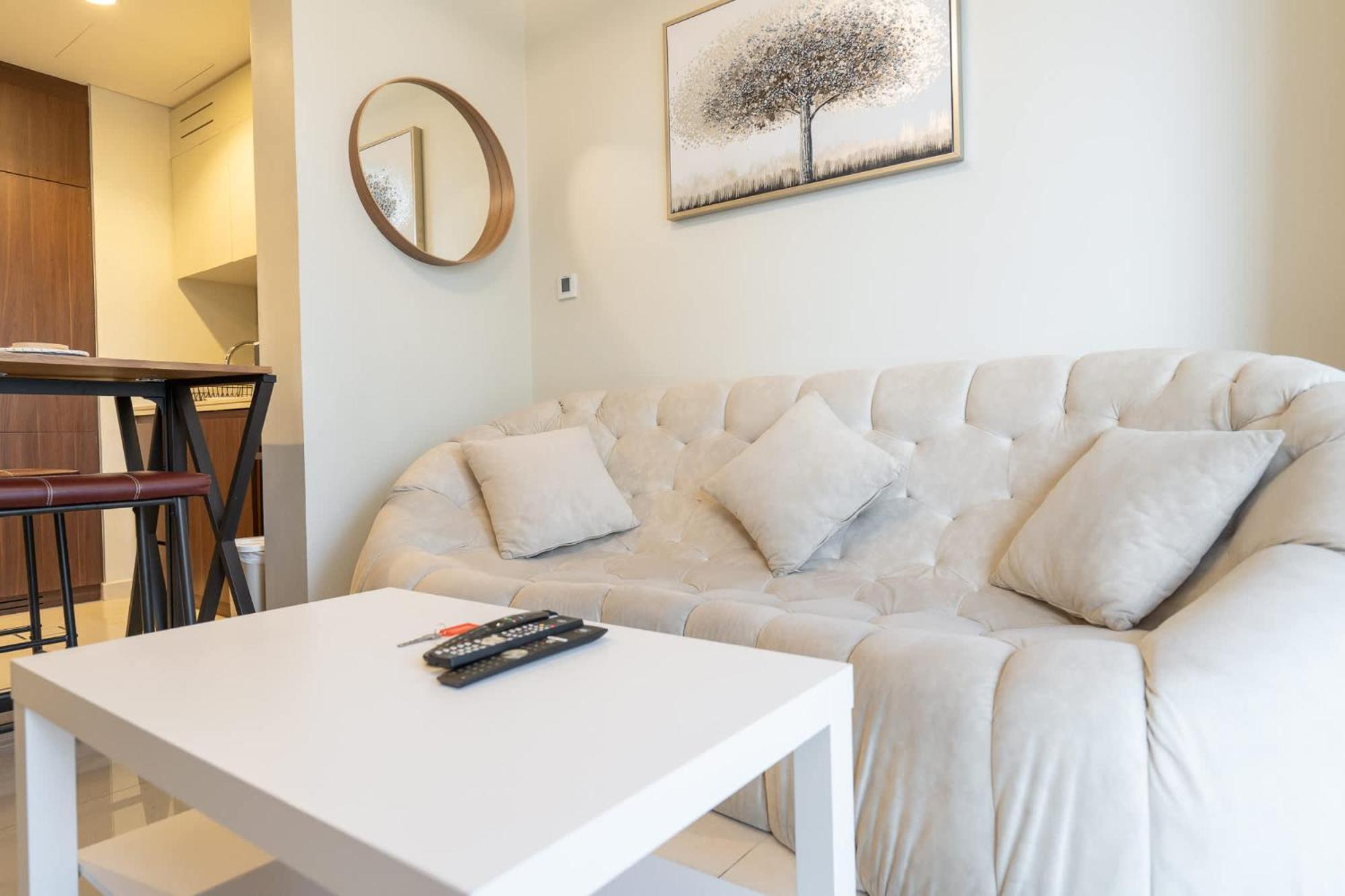 Sophisticated 1-bedroom At Vera Tower In Business Bay * Dubai