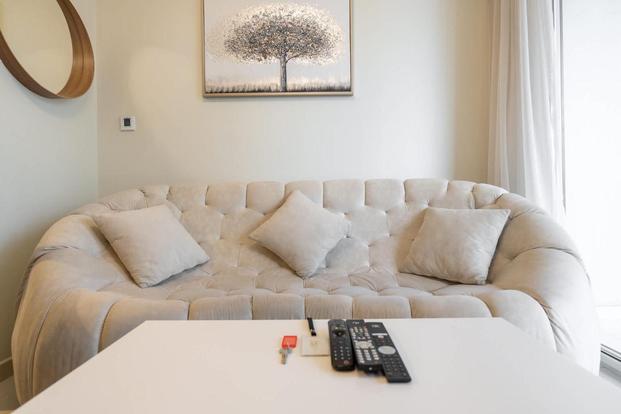 Sophisticated 1-bedroom At Vera Tower In Business Bay