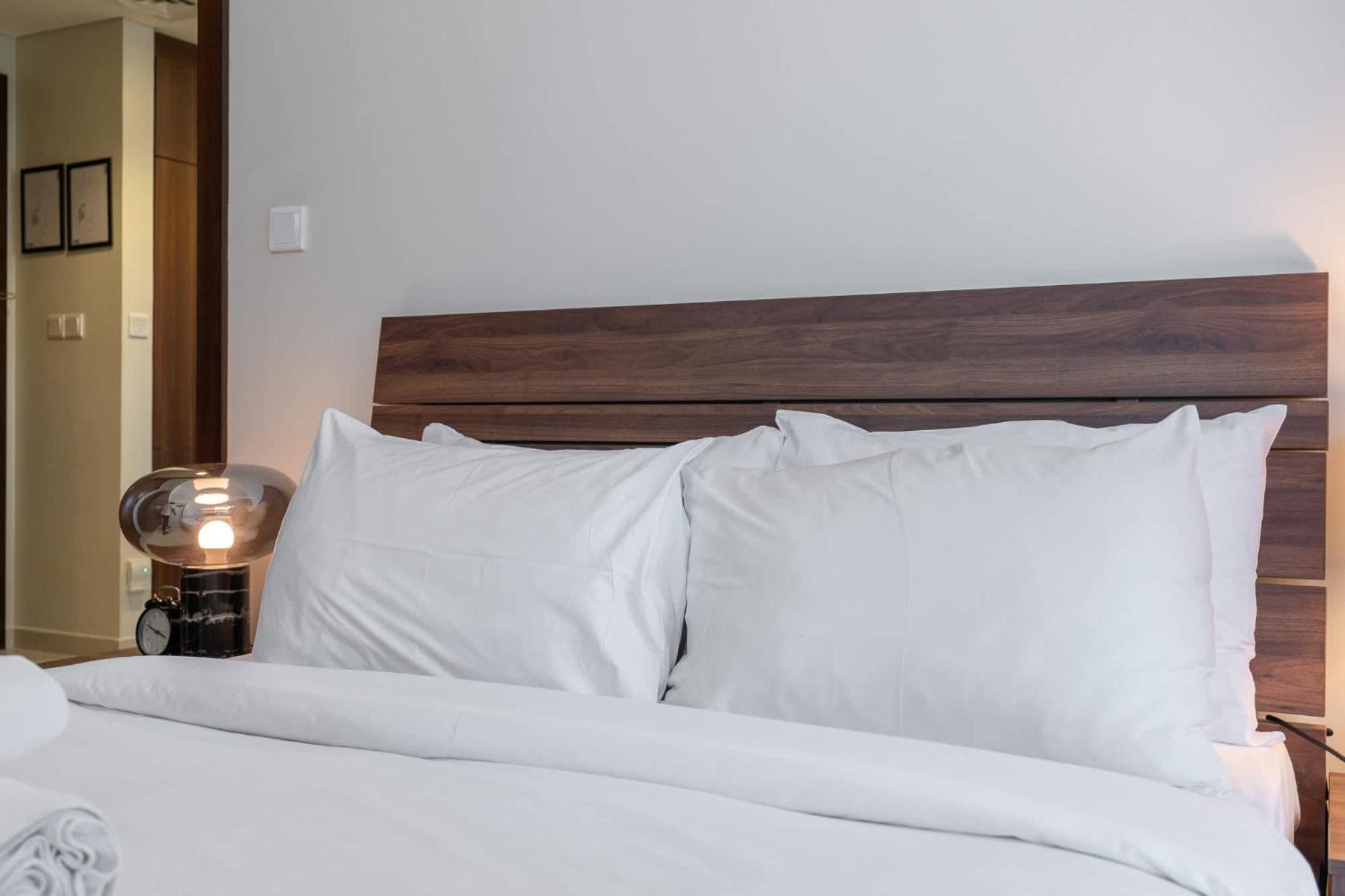 Sophisticated 1-bedroom At Vera Tower In Business Bay Apartment *