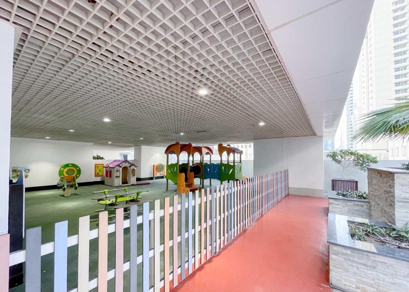 Apartment Phaedrus Living Marina Arcade *