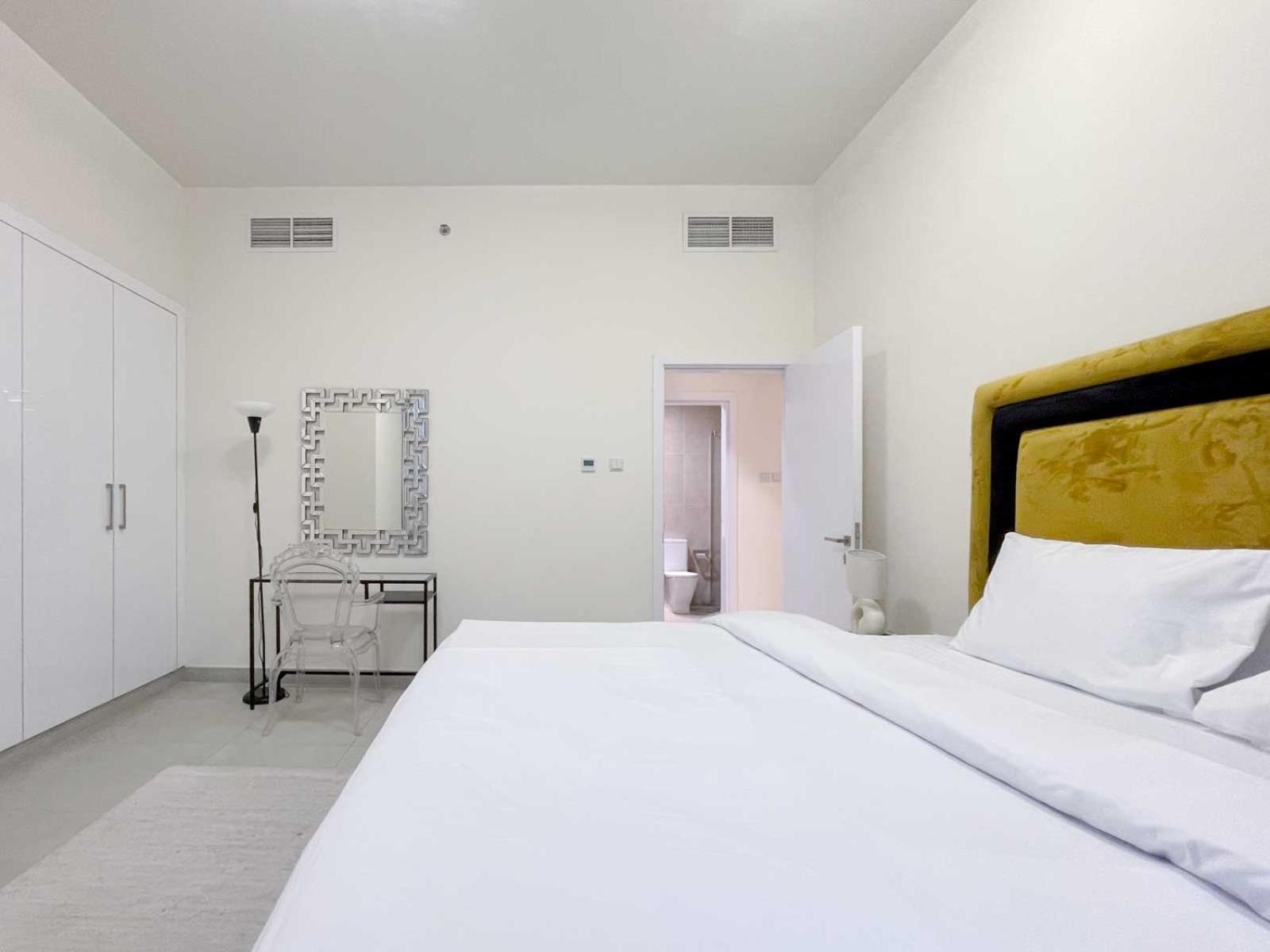 Apartment Phaedrus Living Marina Arcade *