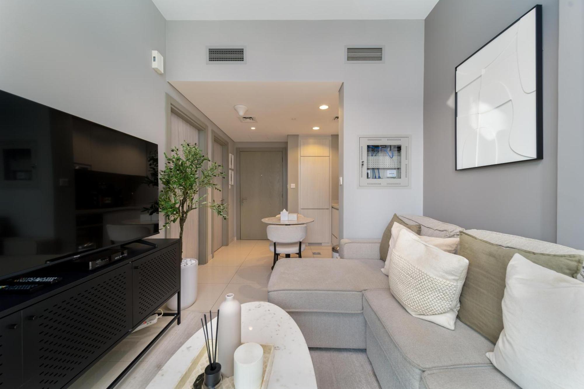 Stylish 1-bed Retreat In Zada Tower Business Bay Dubai