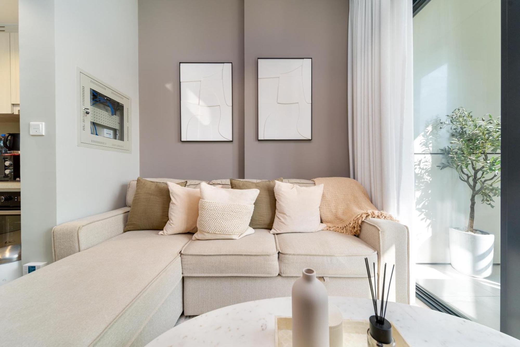 Stylish 1-bed Retreat In Zada Tower Business Bay *