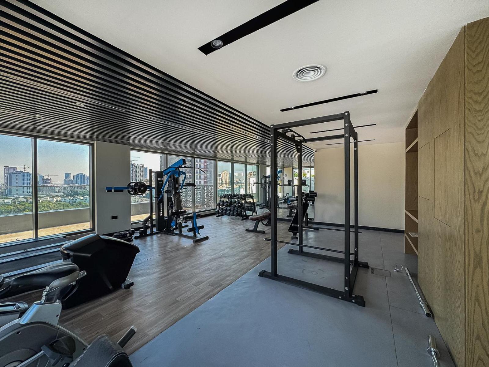 Spacious Pool, Gym And Kid's Playground Apartment Dubai