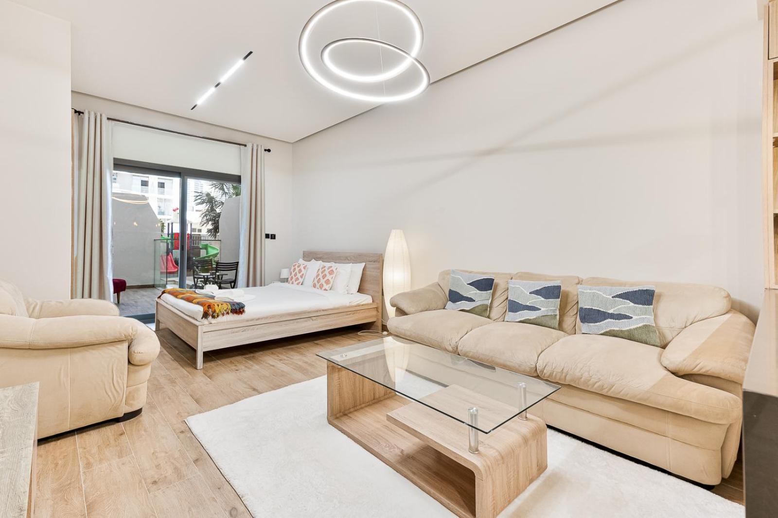 Spacious Pool, Gym And Kid's Playground Apartment